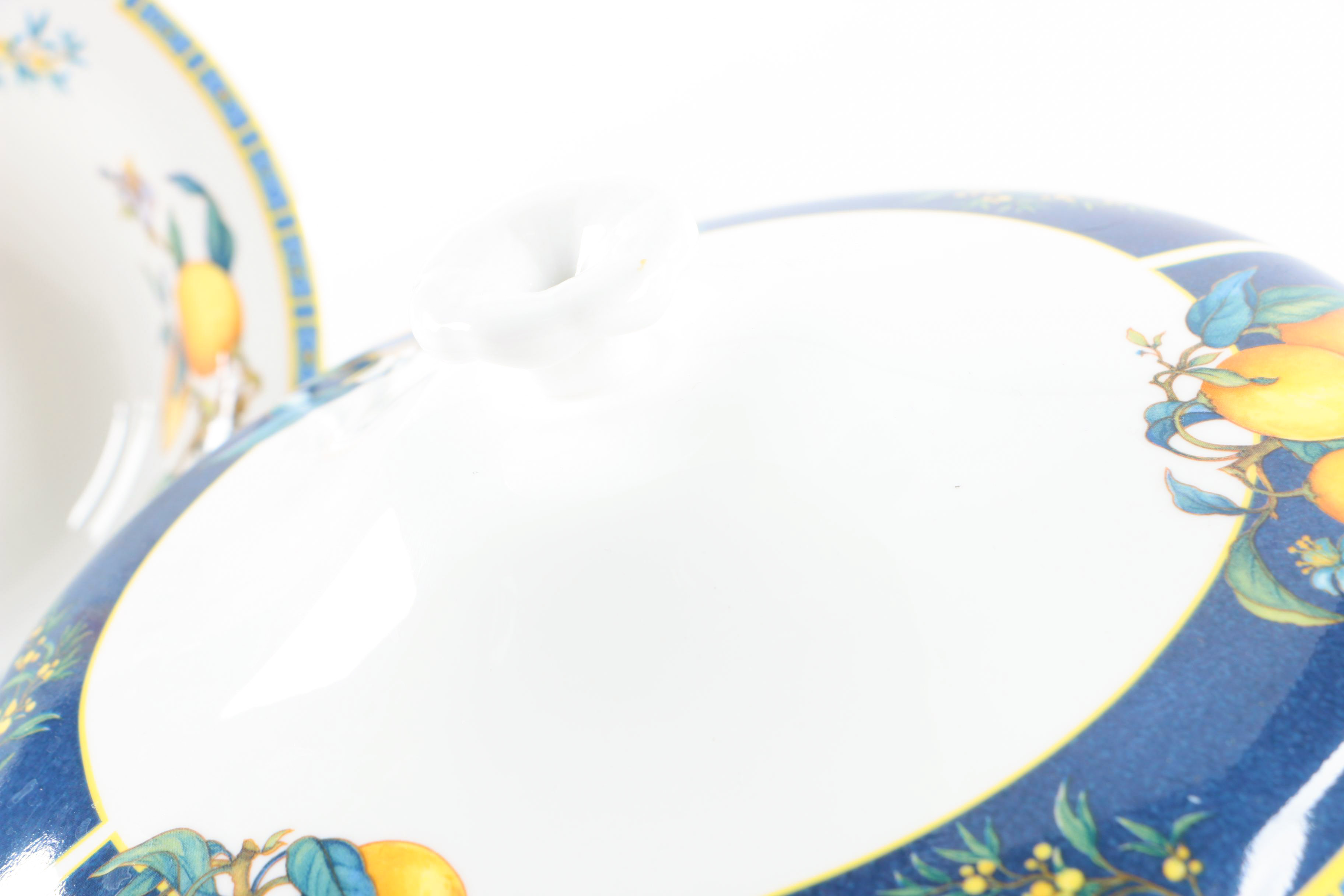 Wedgwood "Citrons" Bone China Service Circa 1993