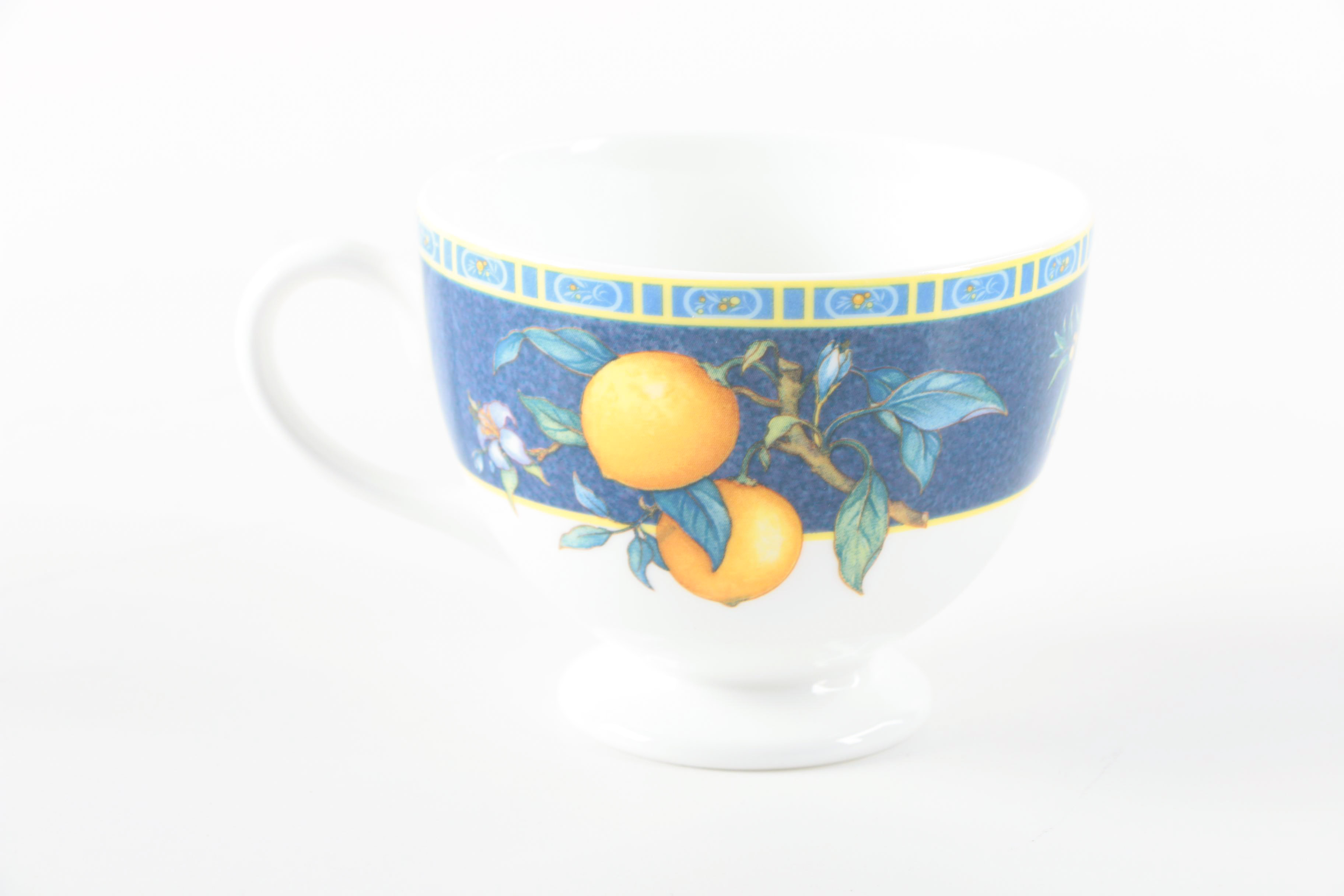 Wedgwood "Citrons" Bone China Service Circa 1993