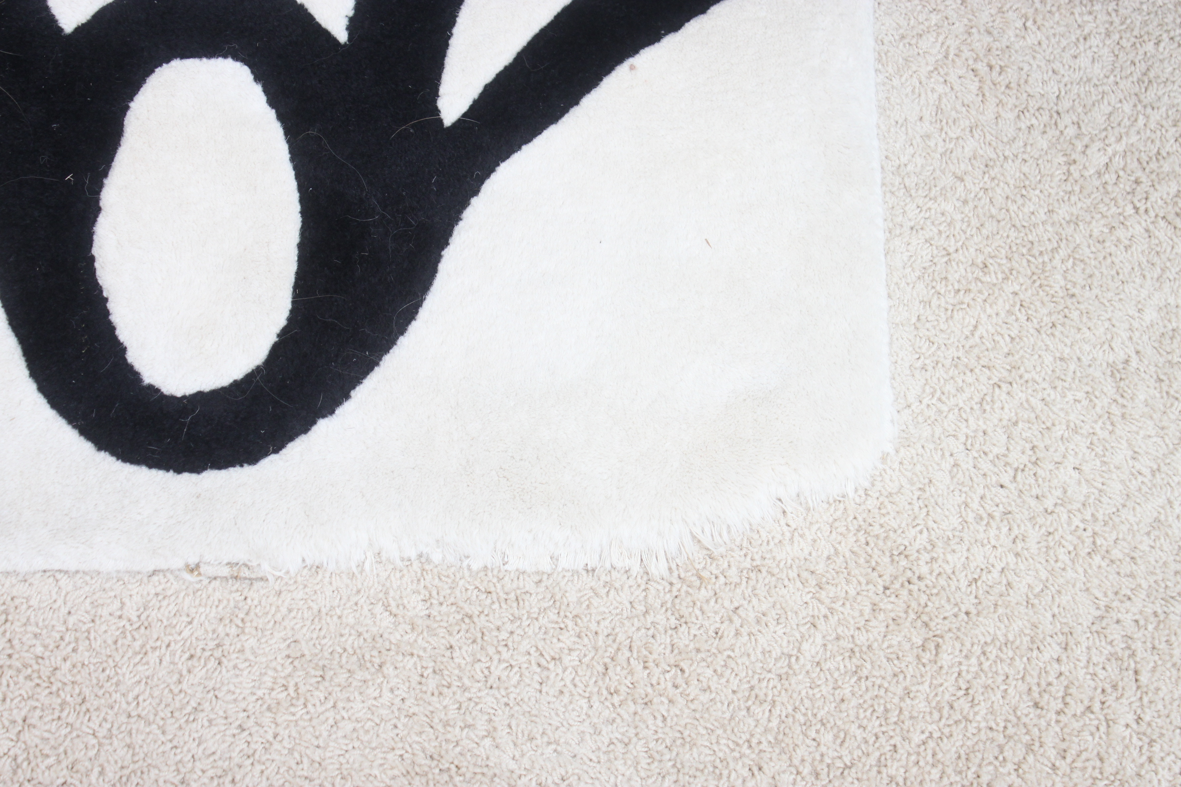 Machine-Made Contemporary Area Rug