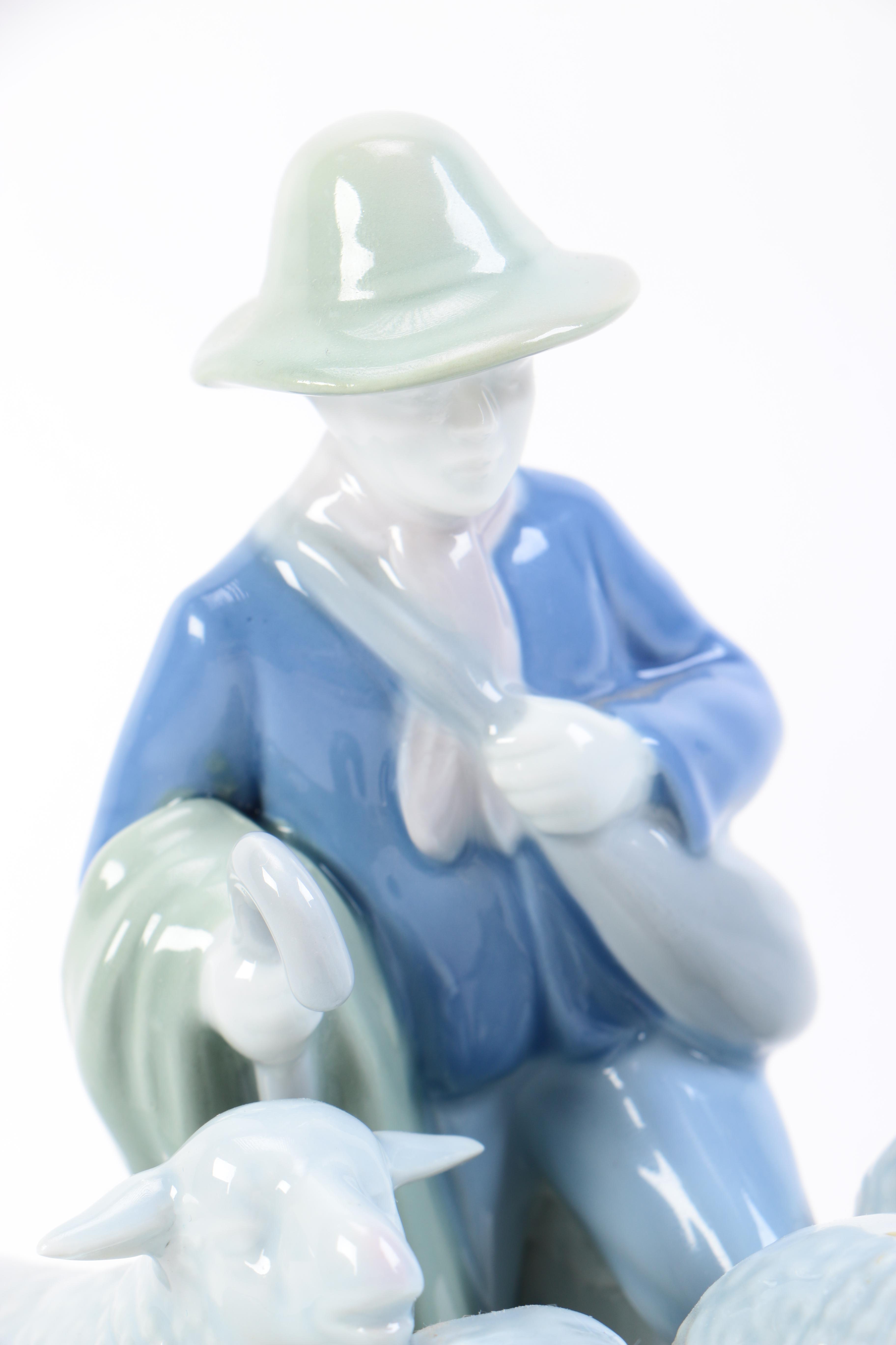 Gerold Porzellan Bavaria Figurine