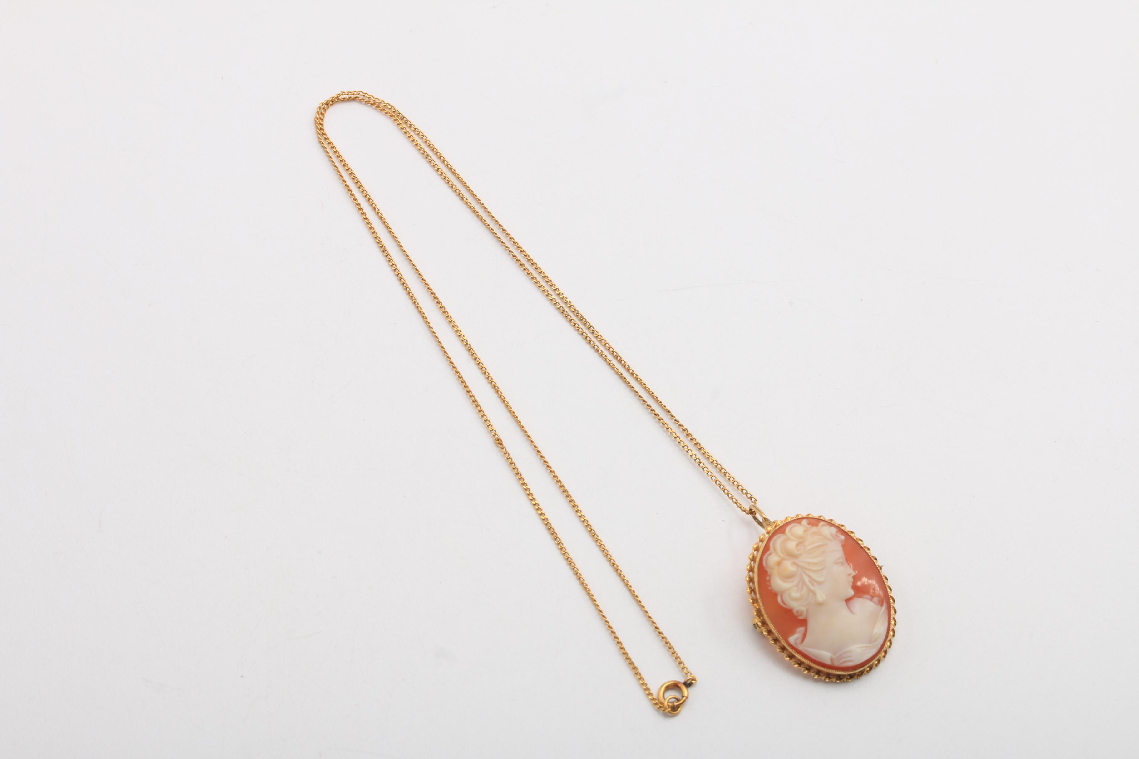 10K Yellow Gold Shell Cameo Pendant Brooch