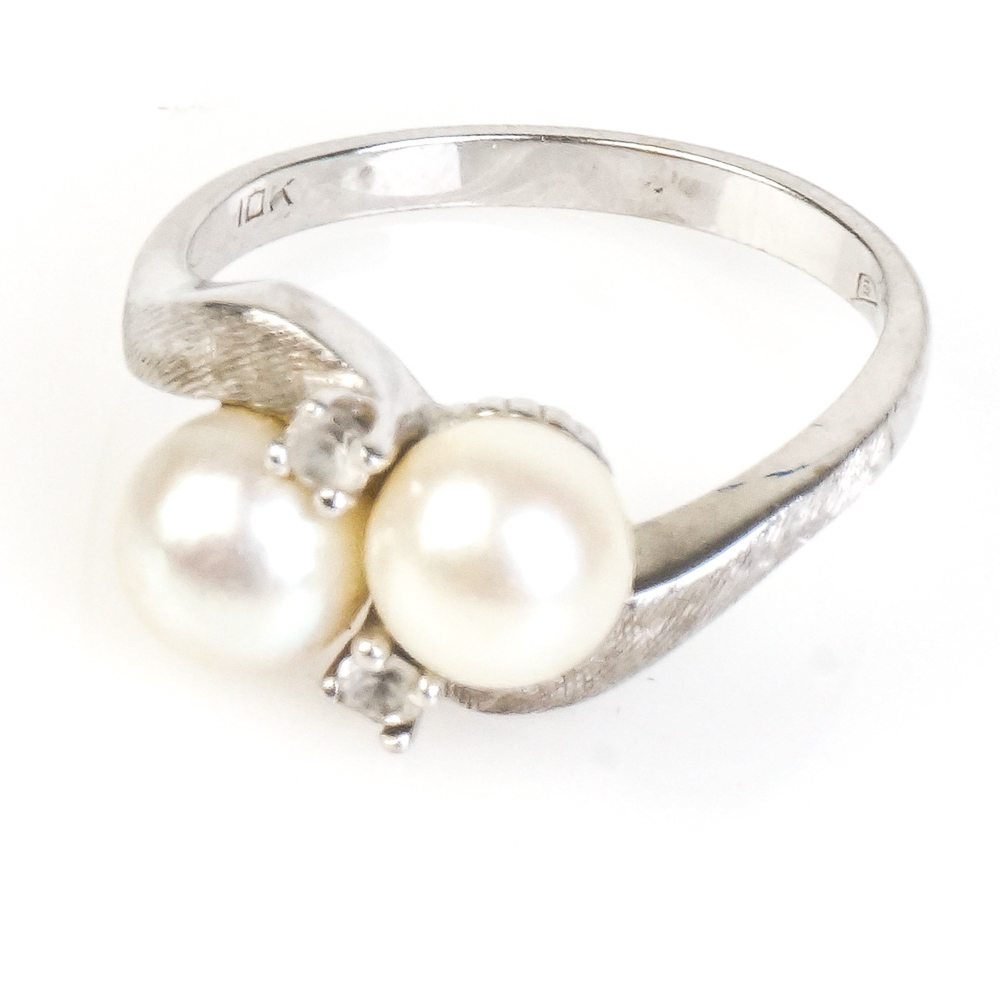 10K White Gold, Twin Faux Pearl, and White Spinel Ring
