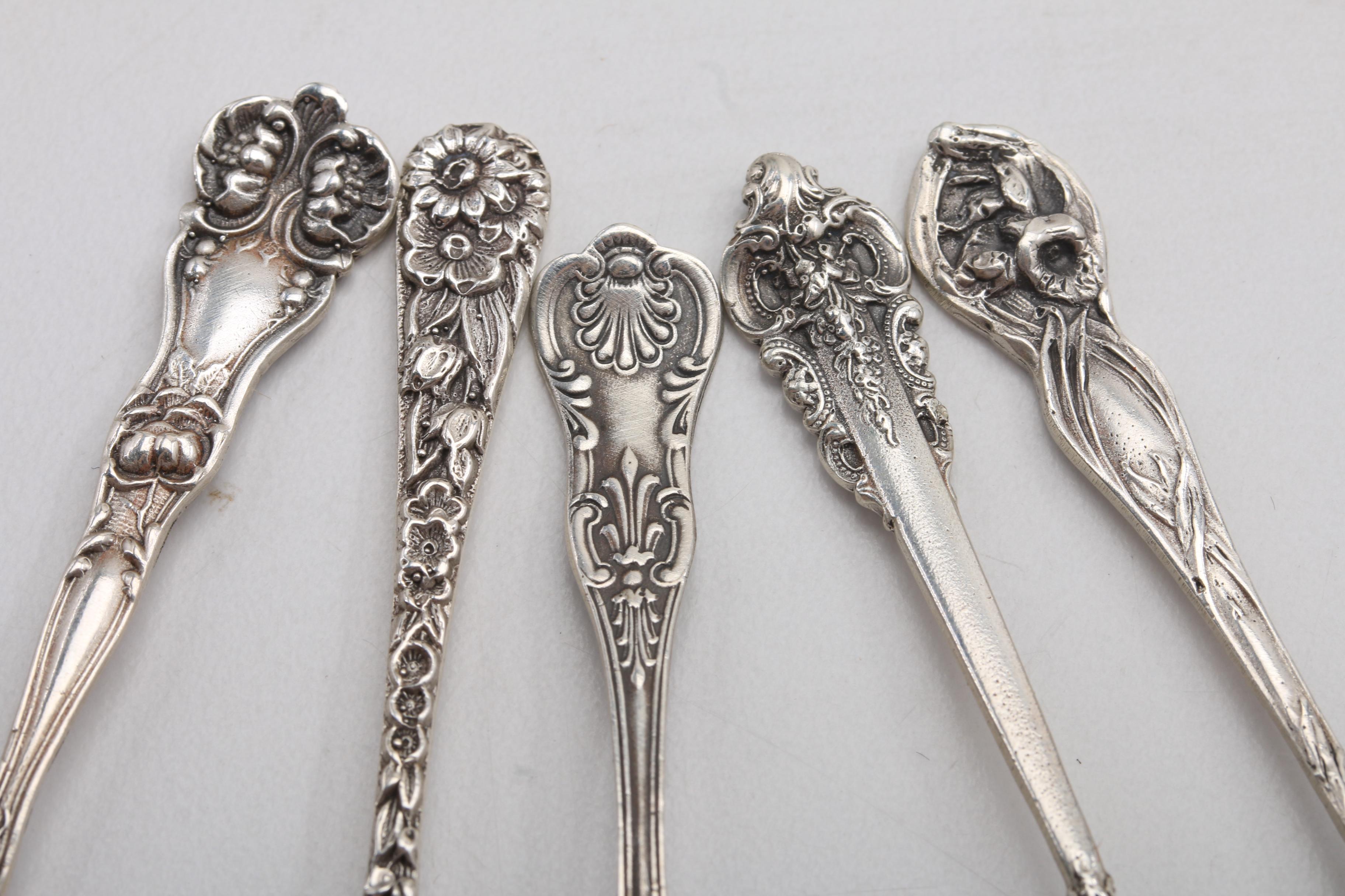 Fifteen Sterling Silver Salt Spoons in Various Patterns
