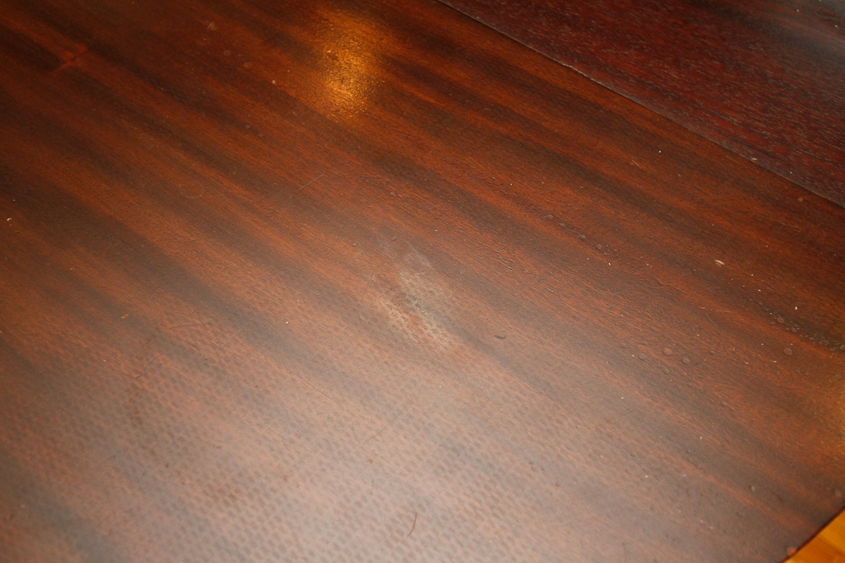 Vintage Single-Pedestal Mahogany Dining Table