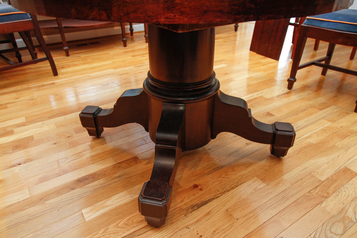 Vintage Single-Pedestal Mahogany Dining Table