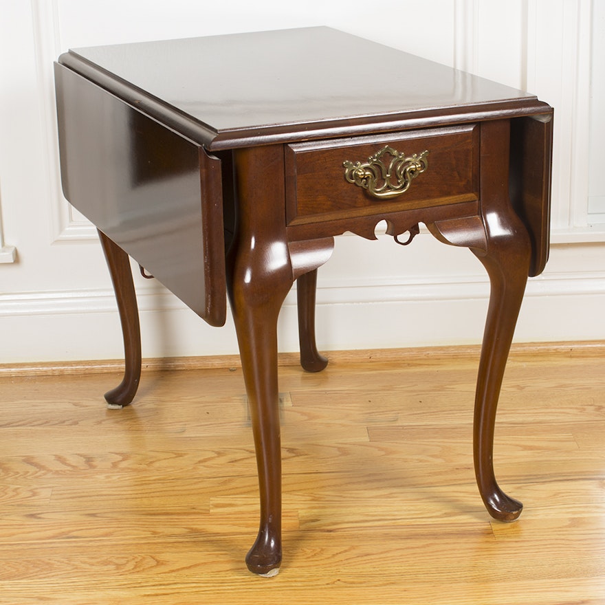 Bassett Queen Anne Style Drop Leaf Cherry Side Table