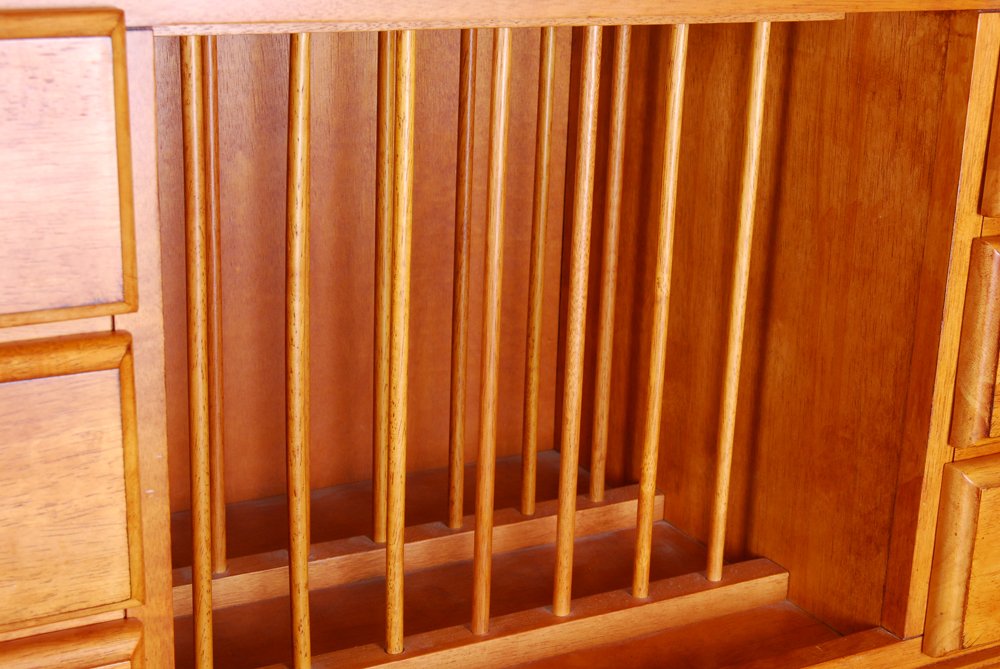 Contemporary China Cabinet