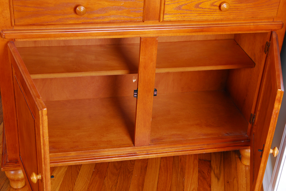 Contemporary China Cabinet