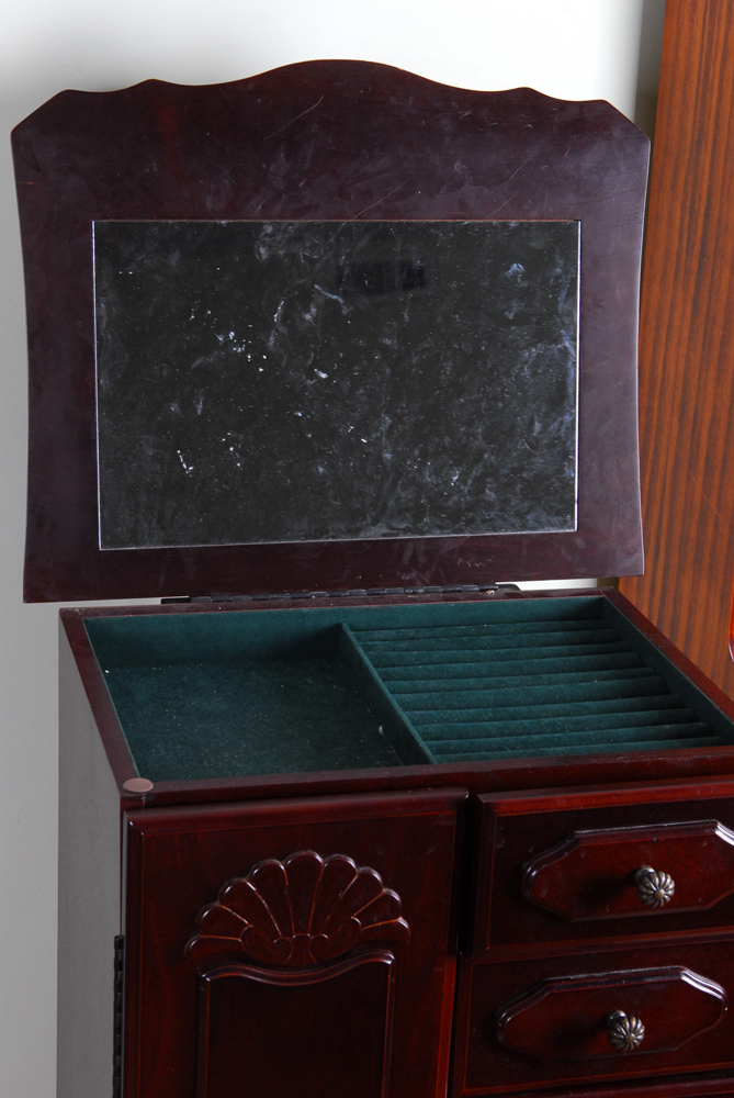 Queen Anne Style Jewelry Chest