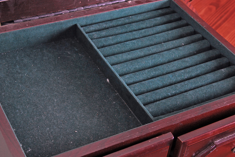 Queen Anne Style Jewelry Chest