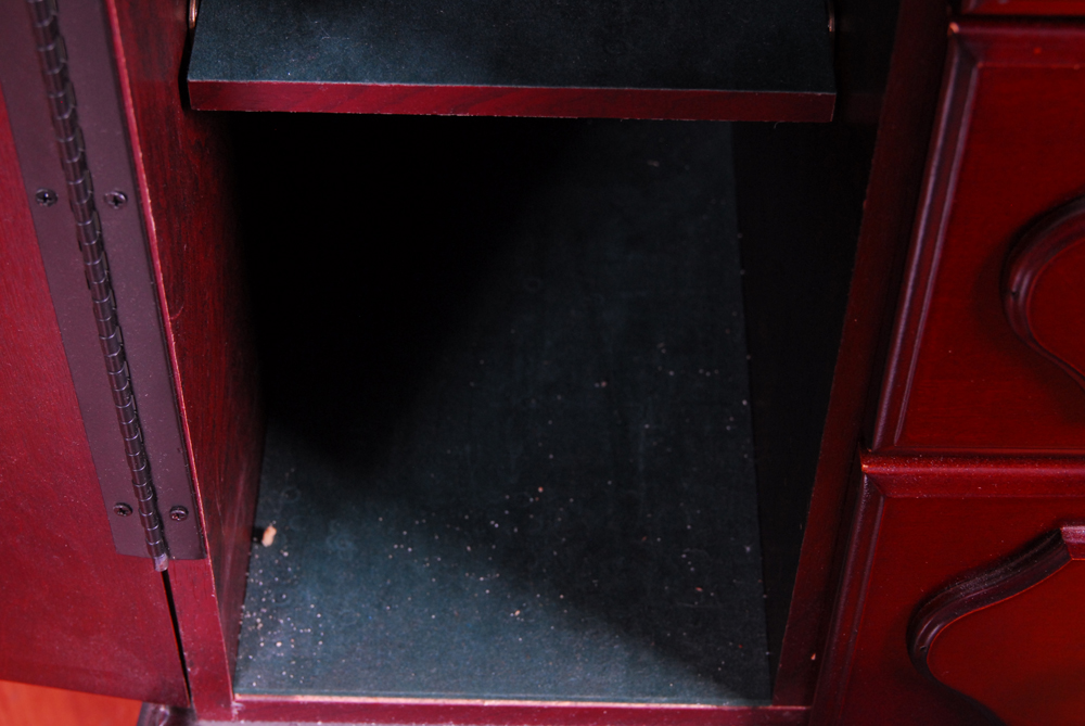 Queen Anne Style Jewelry Chest