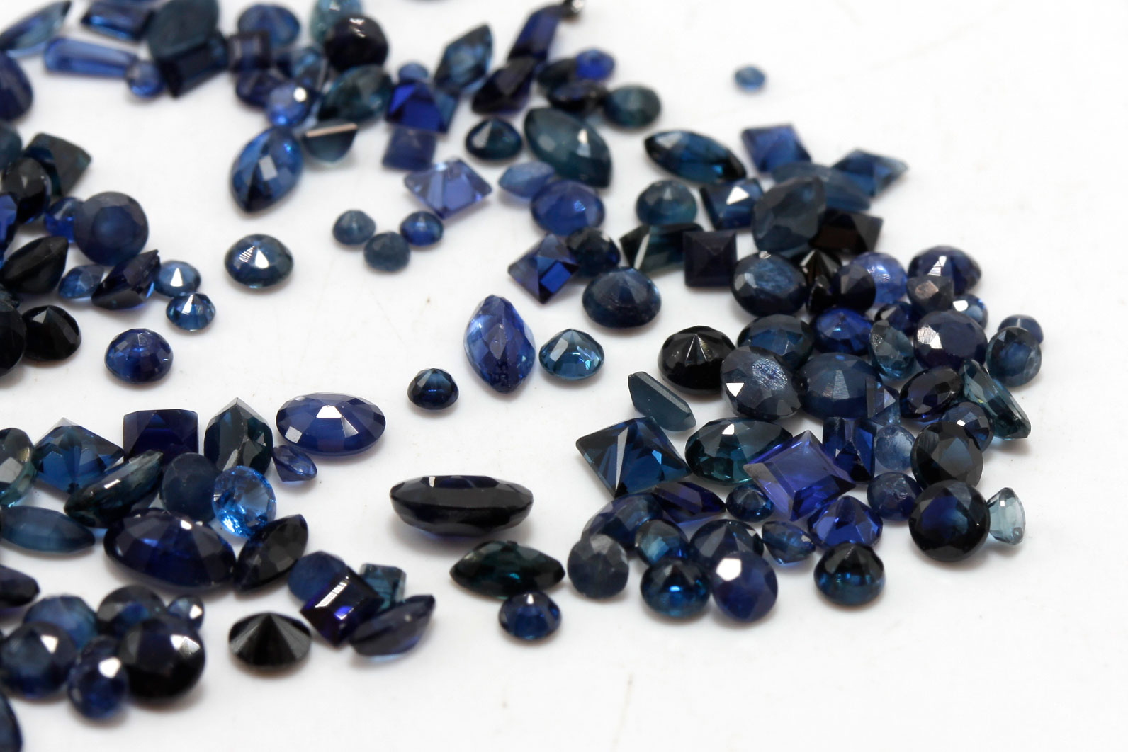 16.00 CTW Loose Genuine and Synthetic  Sapphires