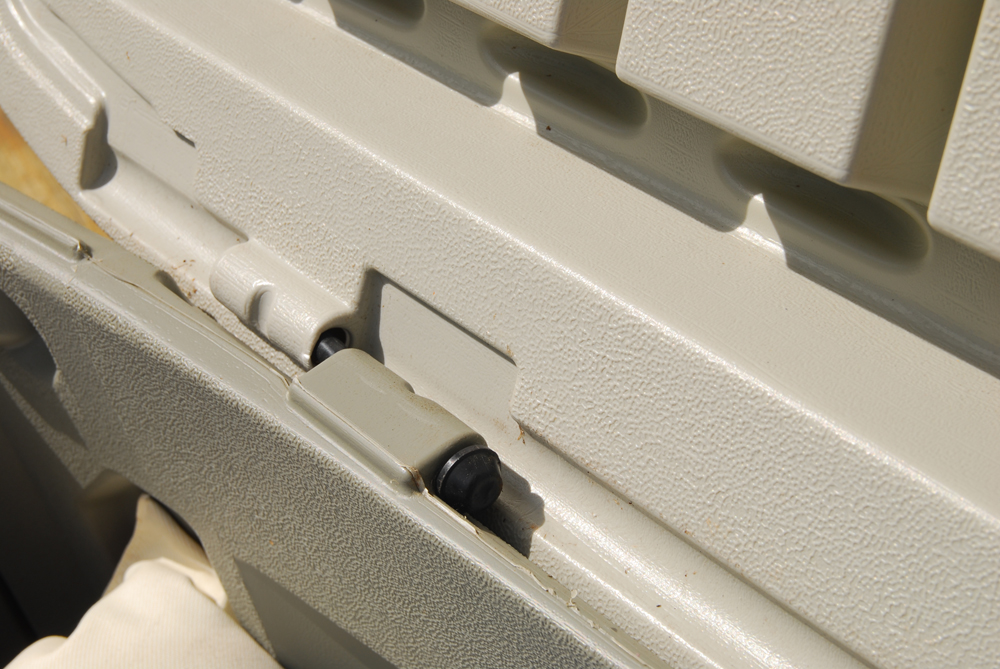 Rubbermaid Storage Chest