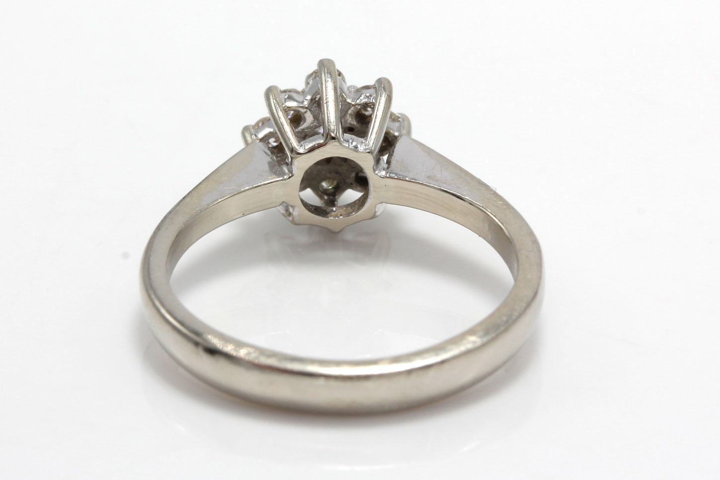 14K White Gold Diamond Ring