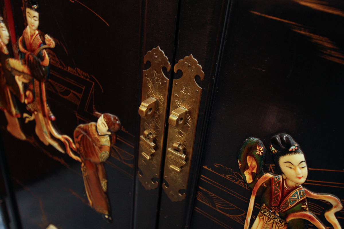 Vintage Chinoiserie Lacquered Cabinet with Hard Stone Applique