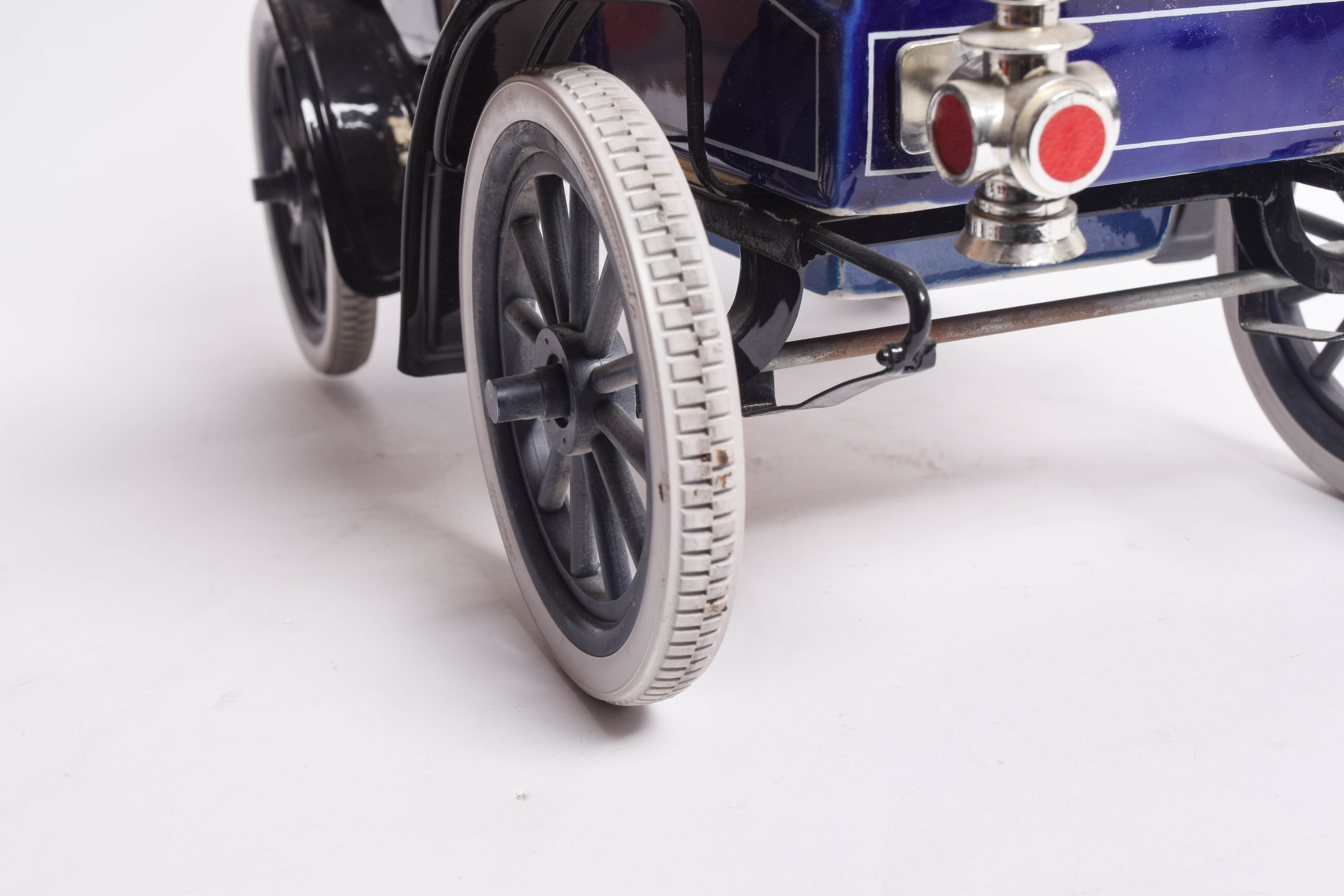 Charles A. Wittwer Ceramic 1903 Cadillac Horseless Carriage Decanter