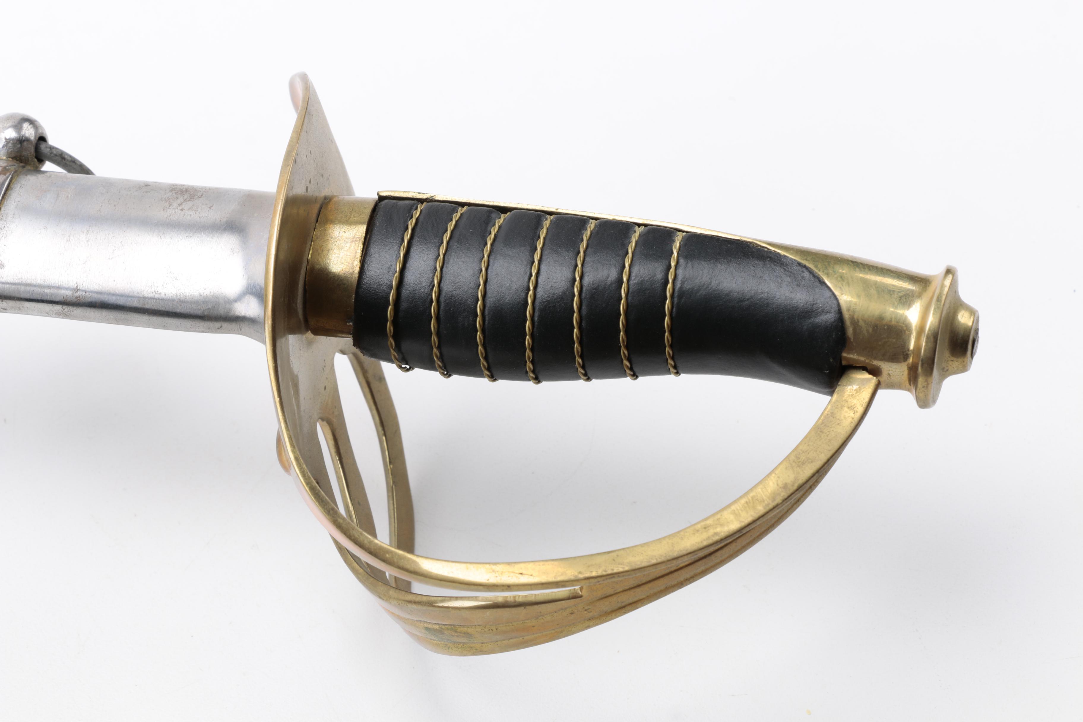 Replica US Civil War Cavalry Saber In Metal Scabbard