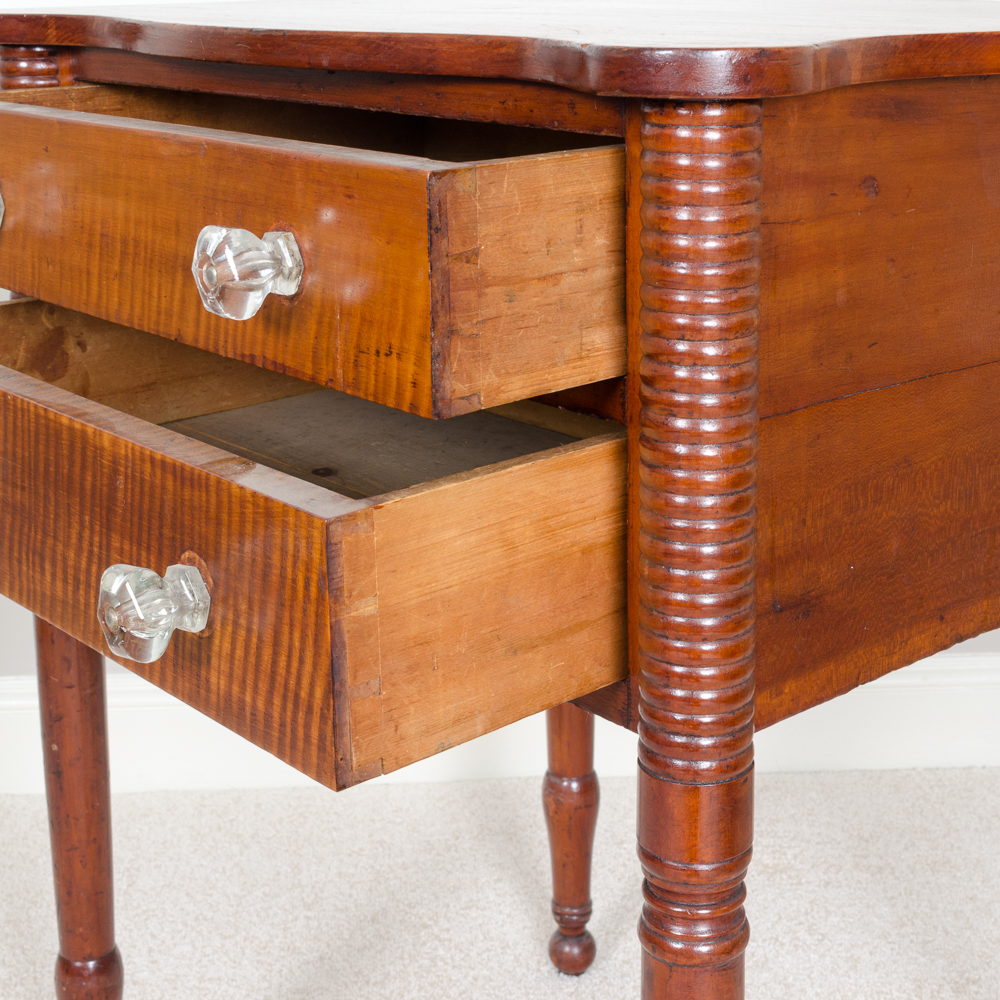 Vintage Colonial Style Tiger Oak Accent Table
