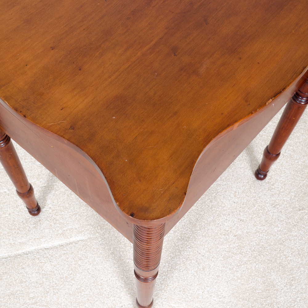 Vintage Colonial Style Tiger Oak Accent Table