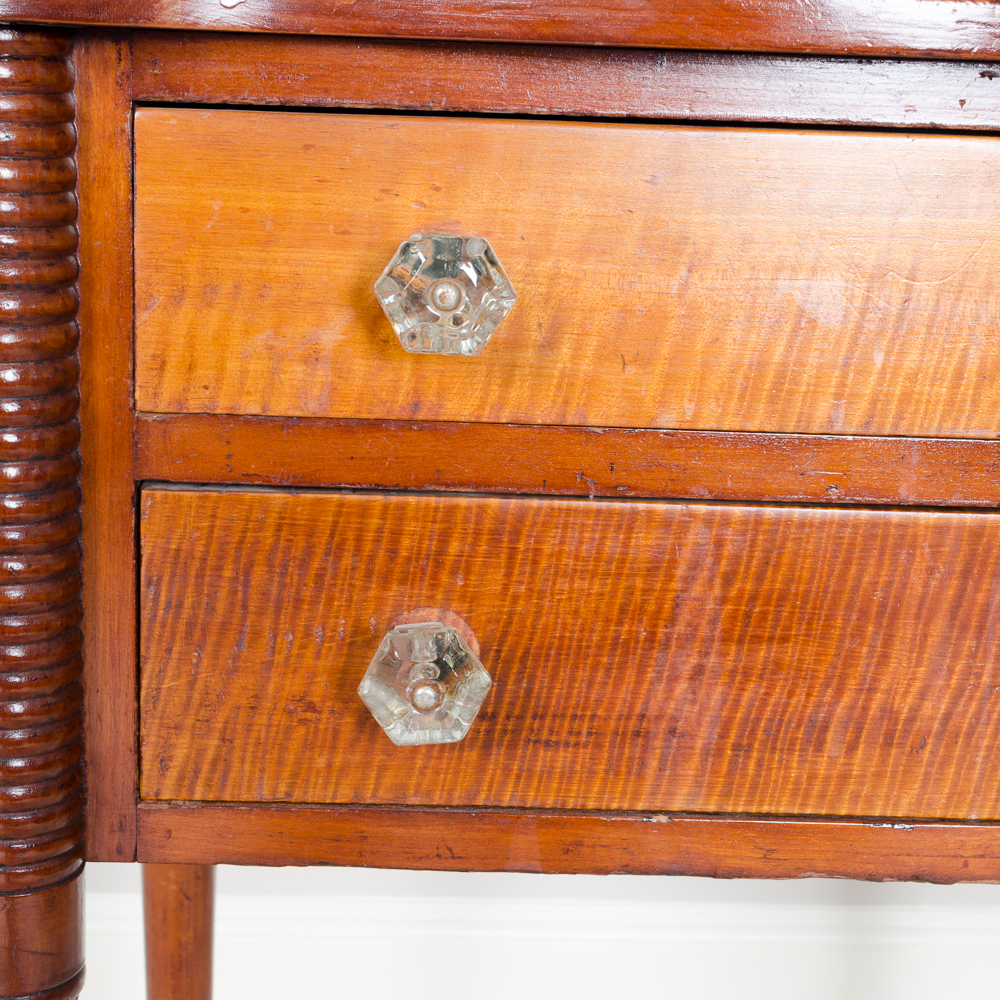 Vintage Colonial Style Tiger Oak Accent Table