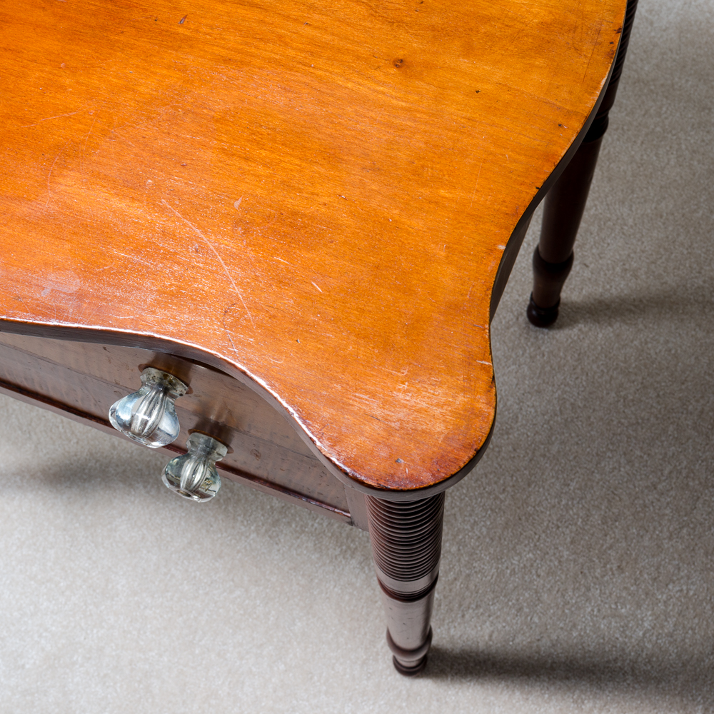 Vintage Colonial Style Tiger Oak Accent Table