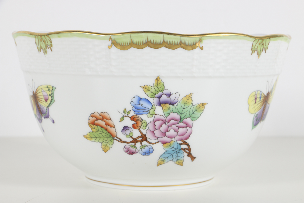 Herend "Queen Victoria" Hand Painted Porcelain Bowl