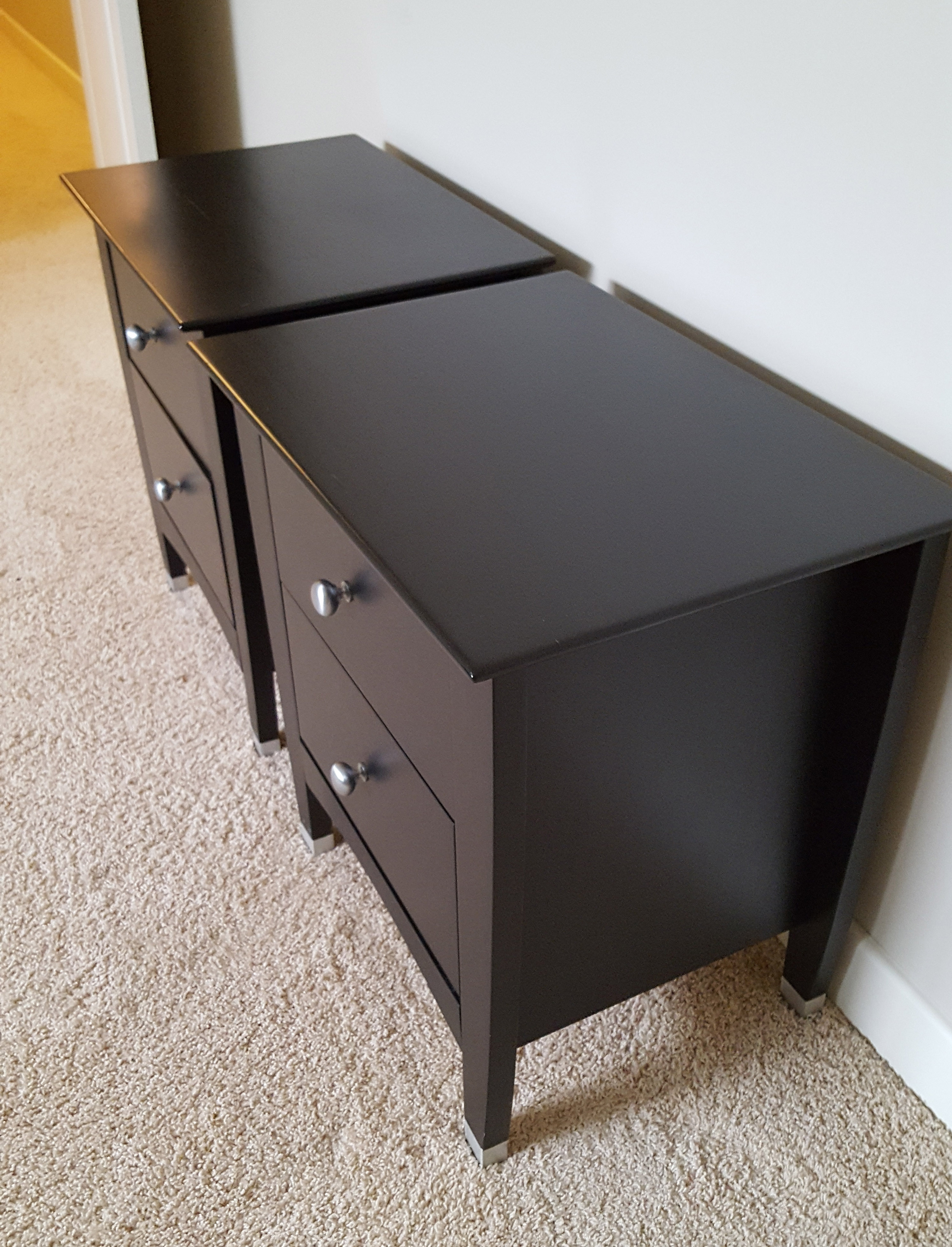 Pair of Contemporary Modern Style Nightstands