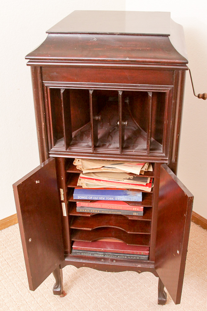 Vintage Columbia Grafonola Phonograph Cabinet and Vintage Records