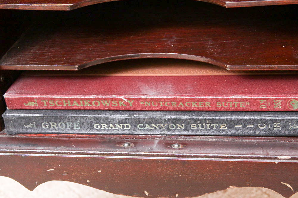 Vintage Columbia Grafonola Phonograph Cabinet and Vintage Records