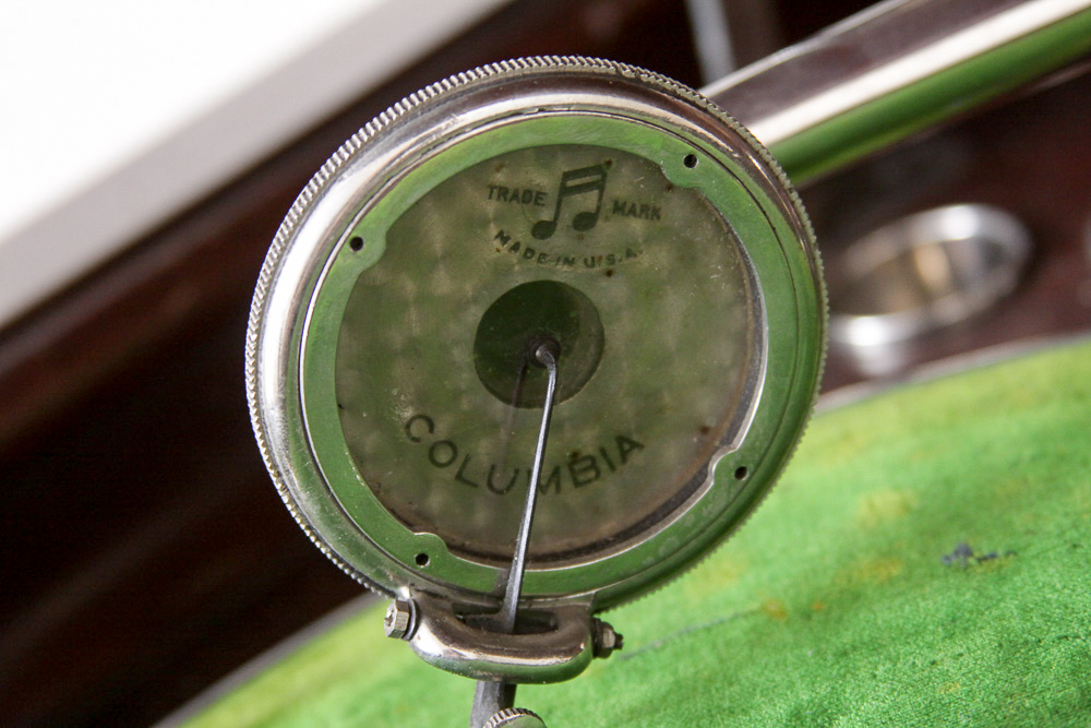 Vintage Columbia Grafonola Phonograph Cabinet and Vintage Records