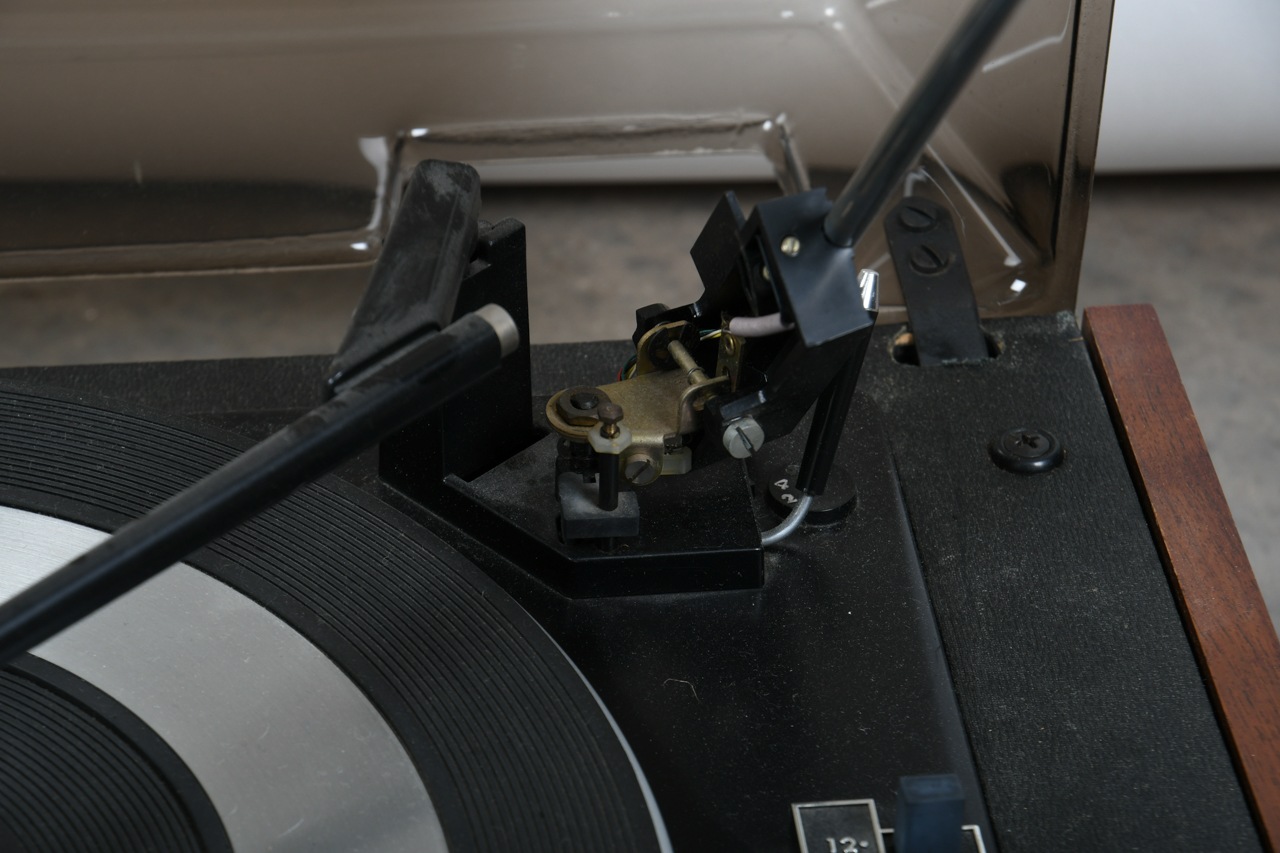 Fisher Turntable and Speakers