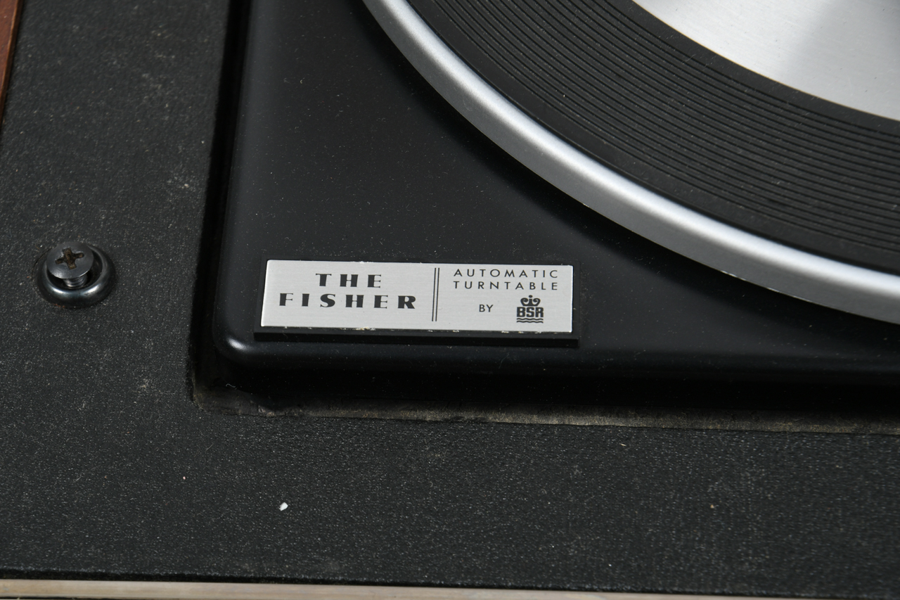 Fisher Turntable and Speakers