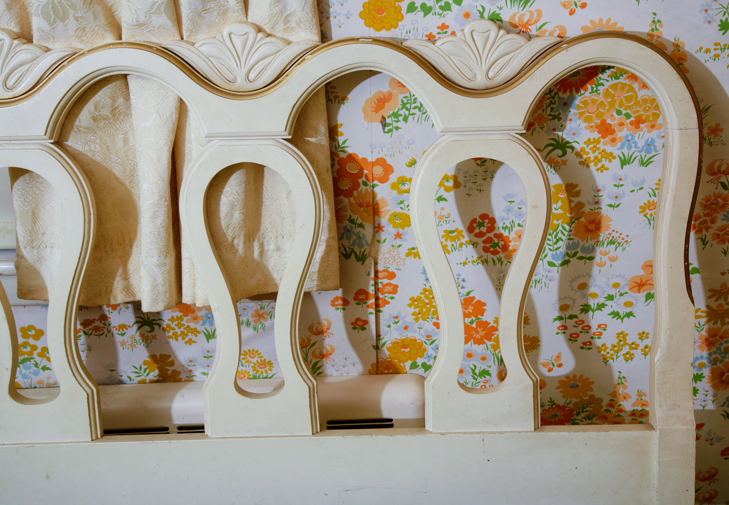 Vintage Johnson Carper Provincial Style Headboard & Footboard