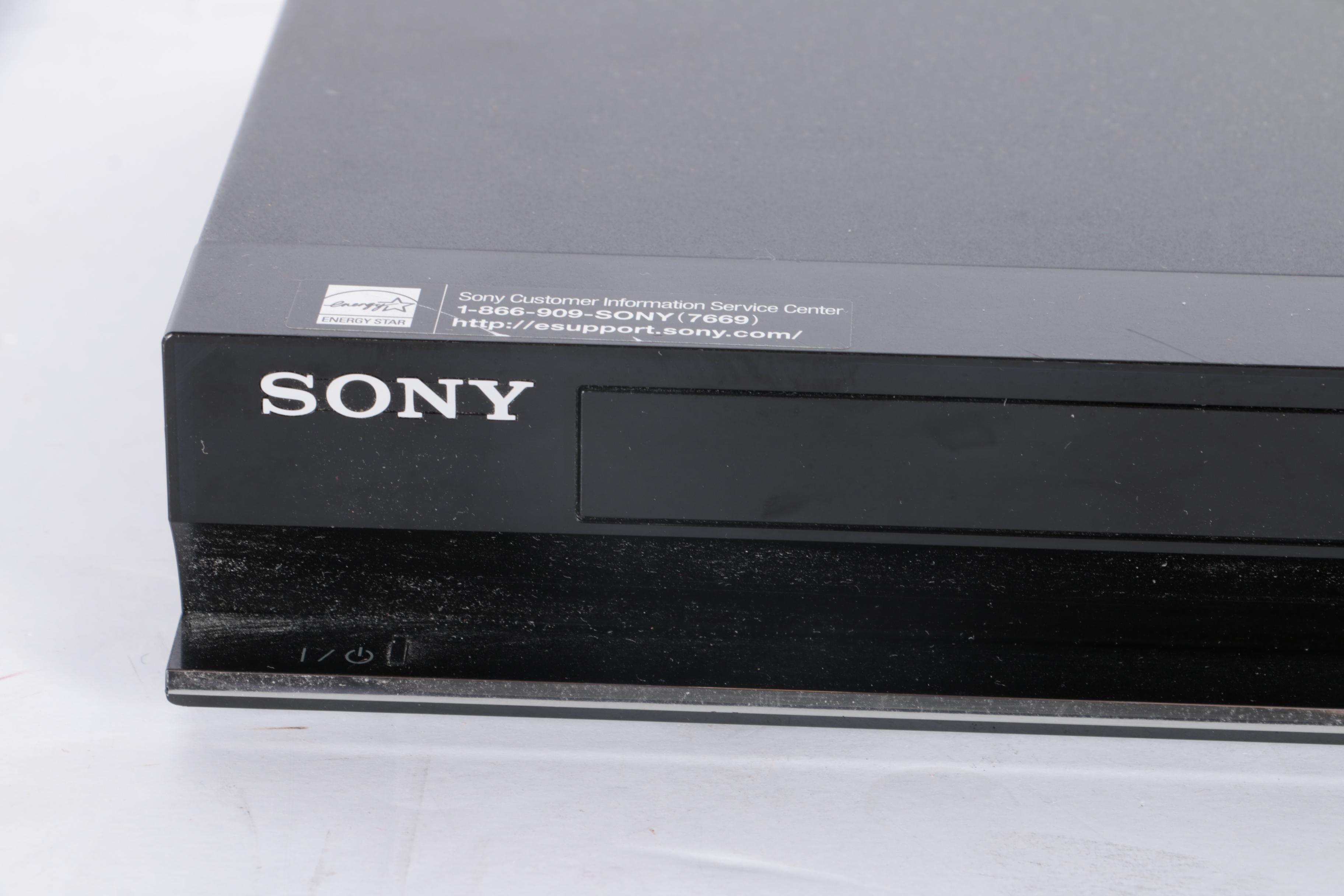 SonyVideo Cassette Recorder and Blu-ray Disc Player