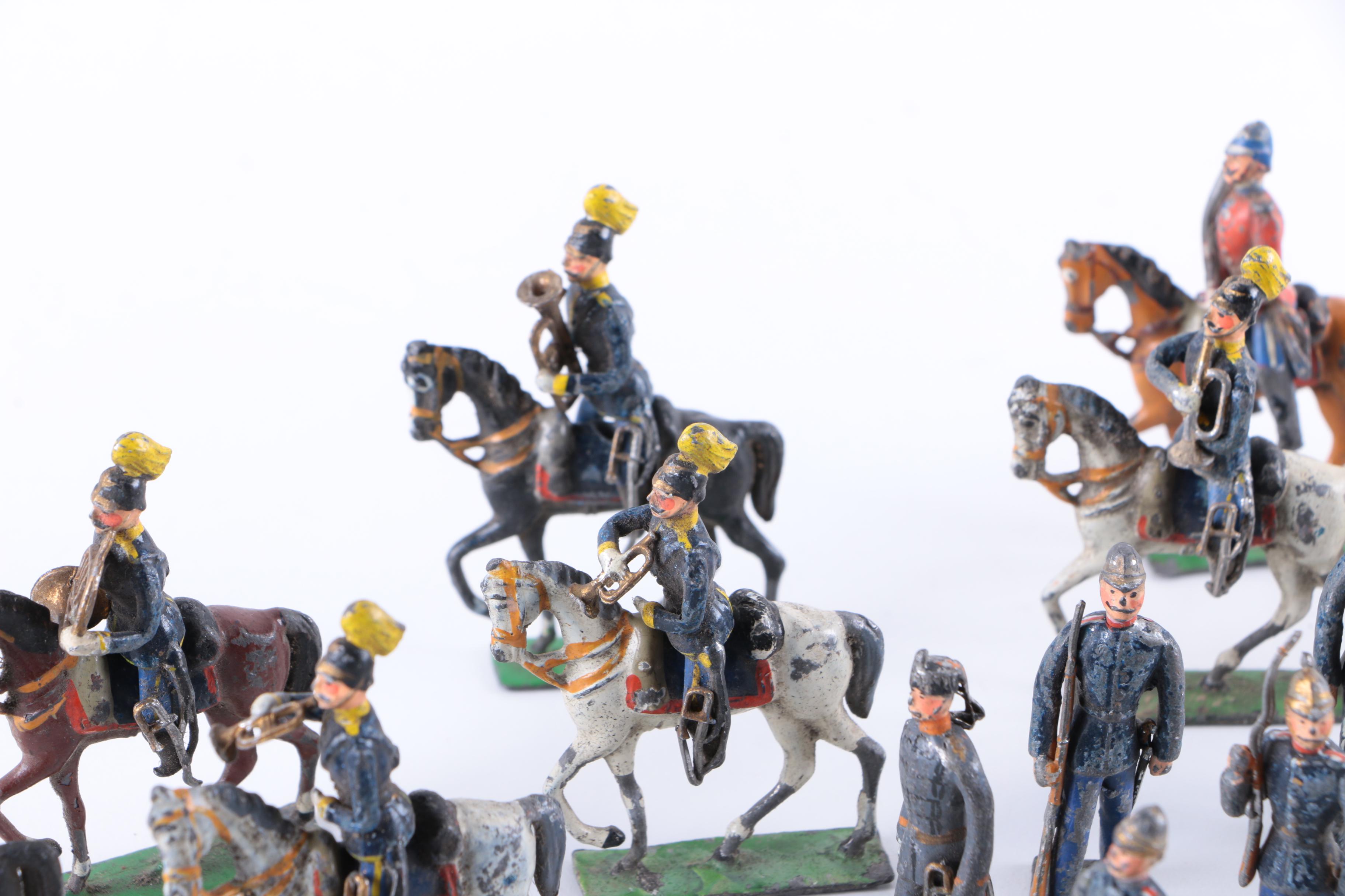 Vintage Cast Toy Soldiers
