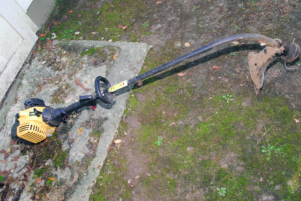 Bolens BL110 Gas-Powered String Trimmer