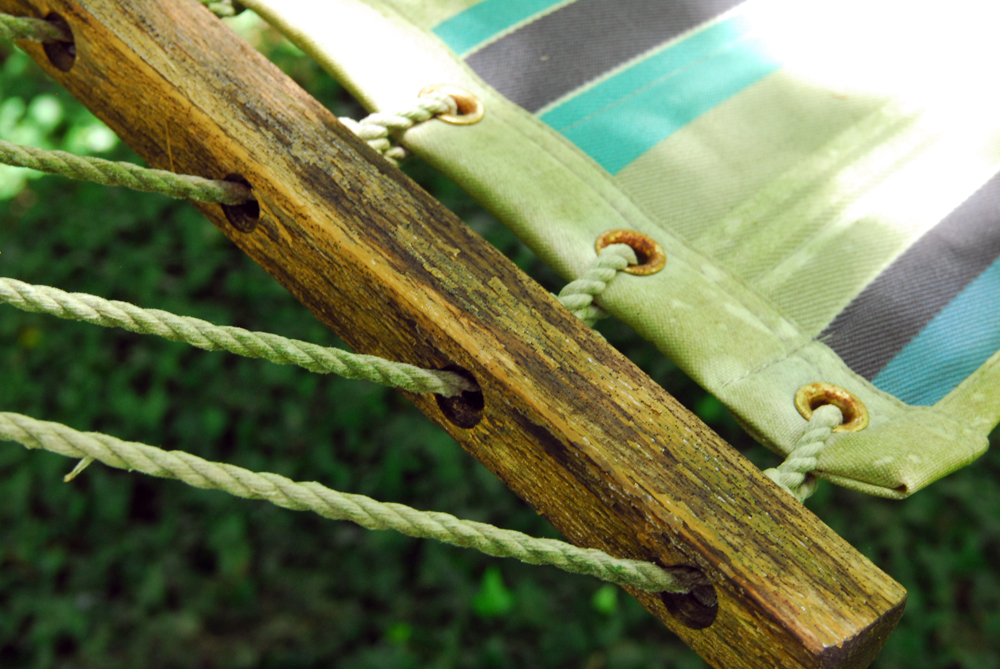 Outdoor Hammock with Metal Spreader