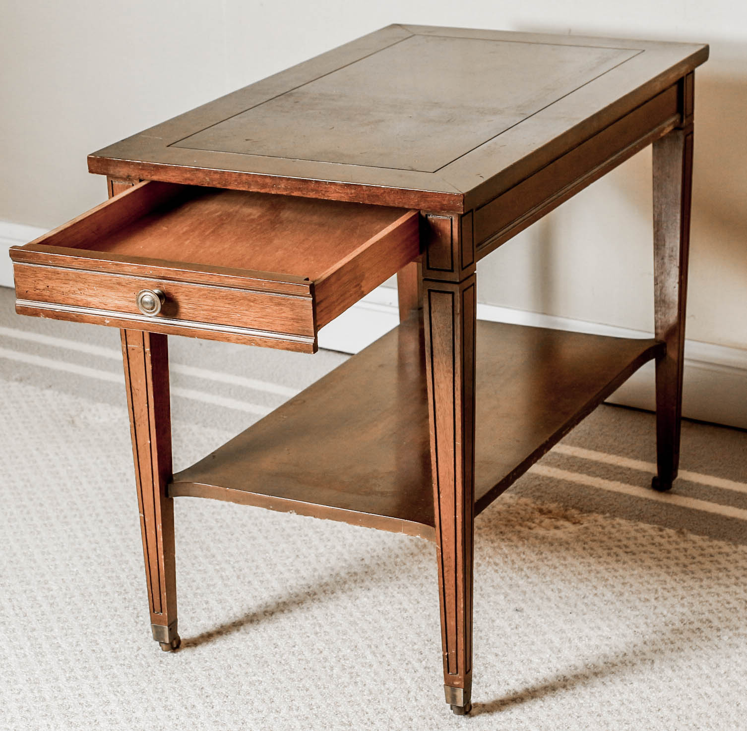 Vintage Federal Style Mahogany Side Table