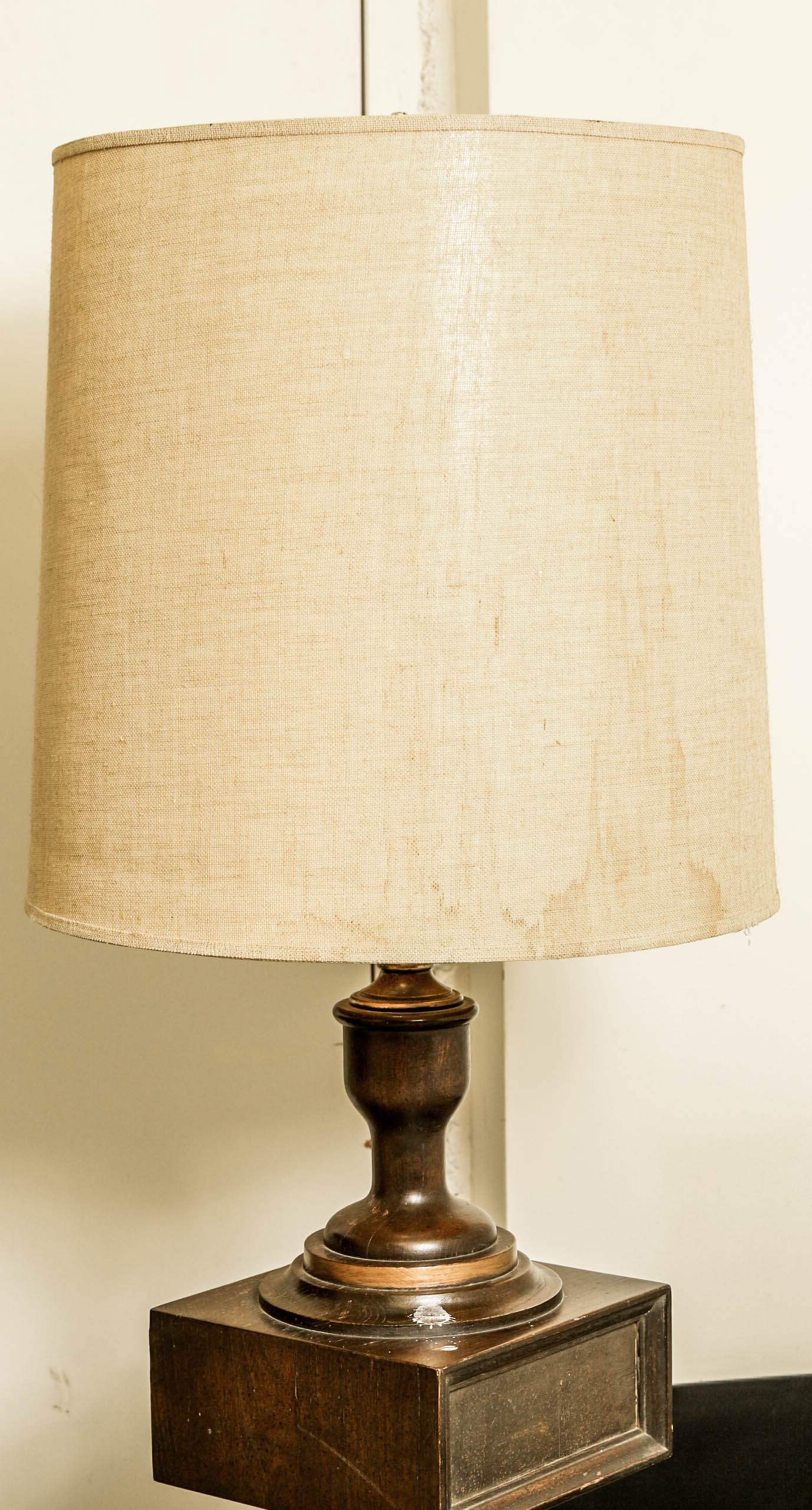 Coordinating Table Lamp and Lamp Table