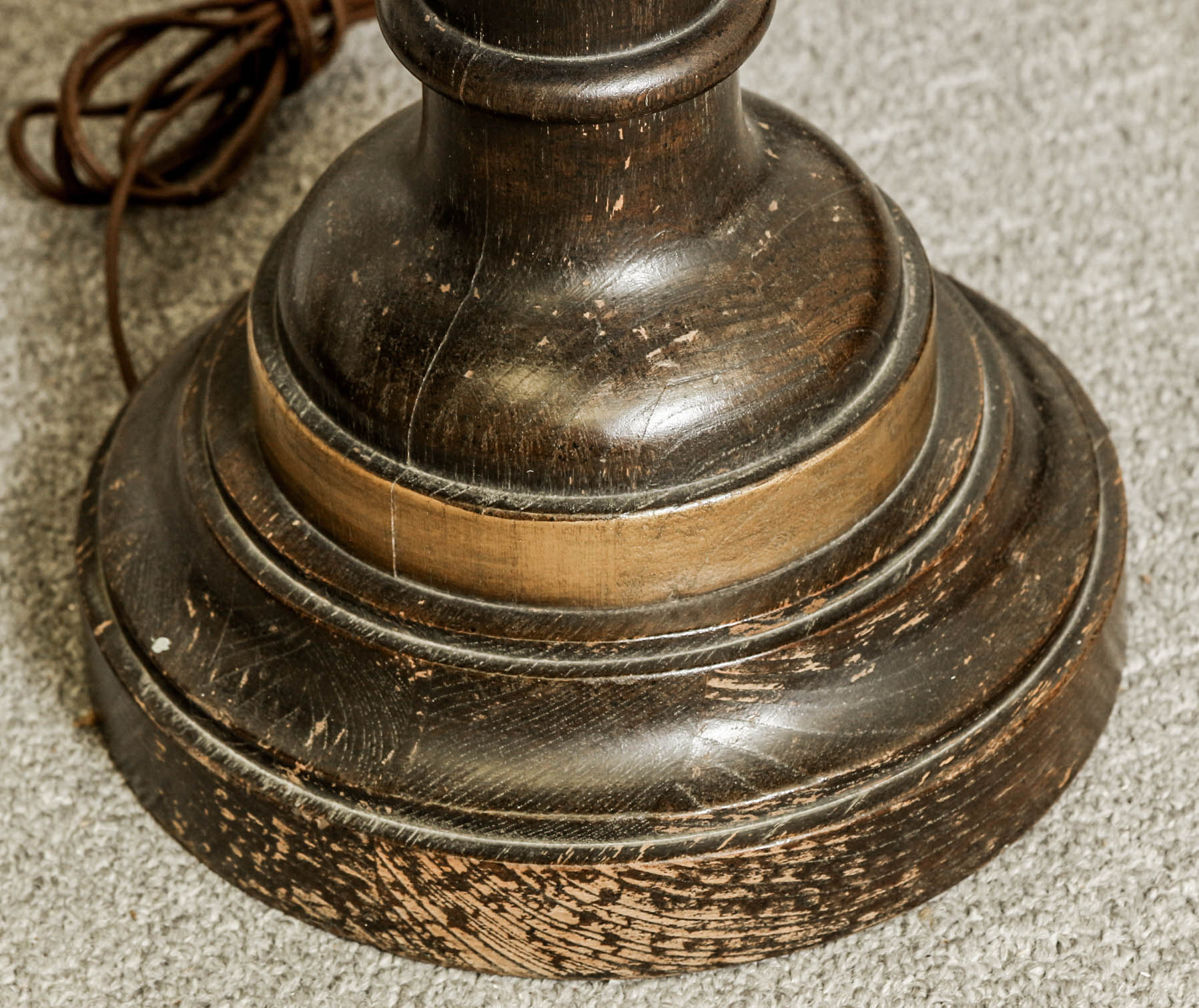 Coordinating Table Lamp and Lamp Table