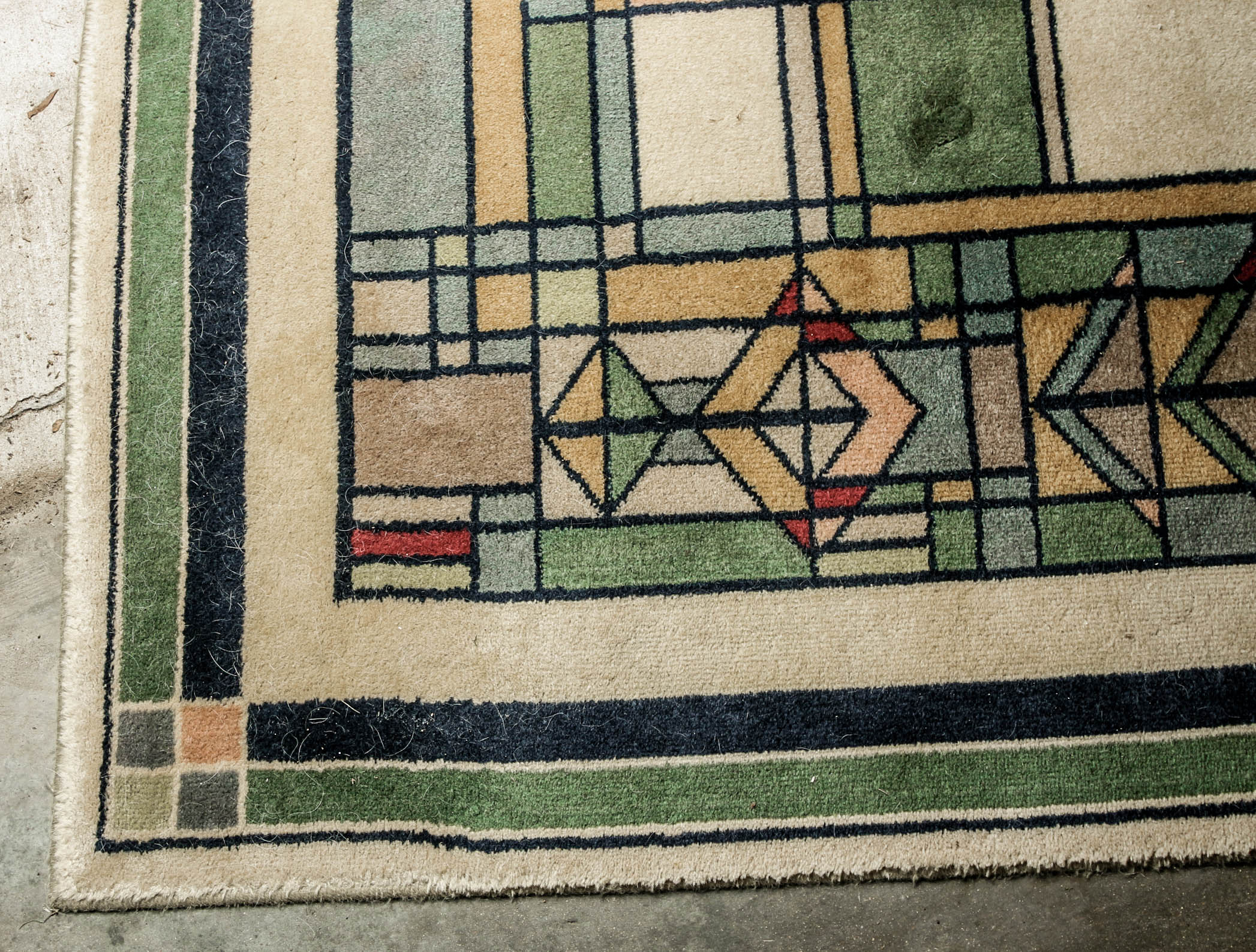 Vintage Power-Loomed Karastan "Oakbrook" Area Rug