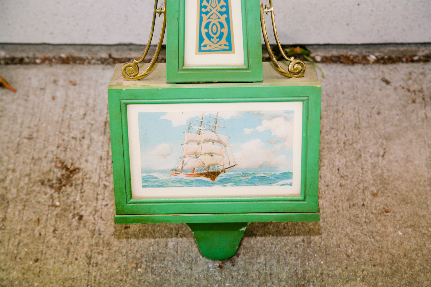 Vintage New Haven Clock Co. Gilbert Banjo Wall Clock