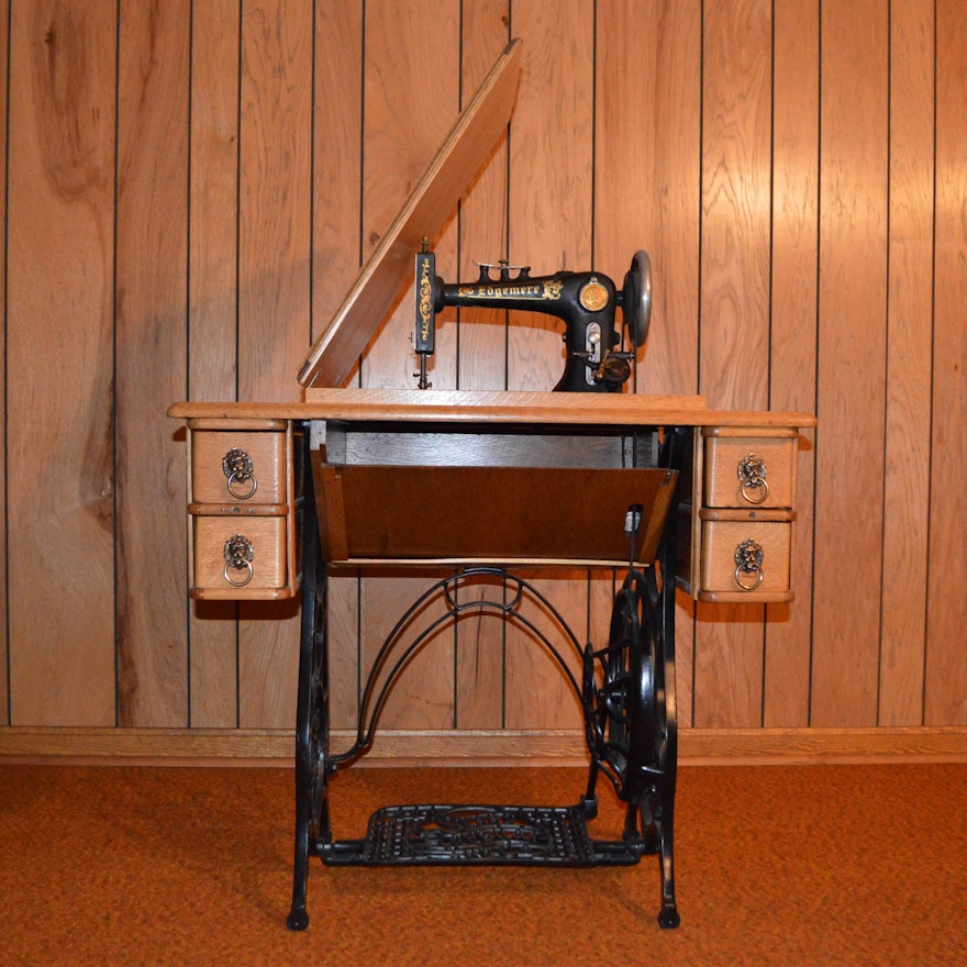 Antique Sears Roebuck Edgemere Sewing Machine and Table