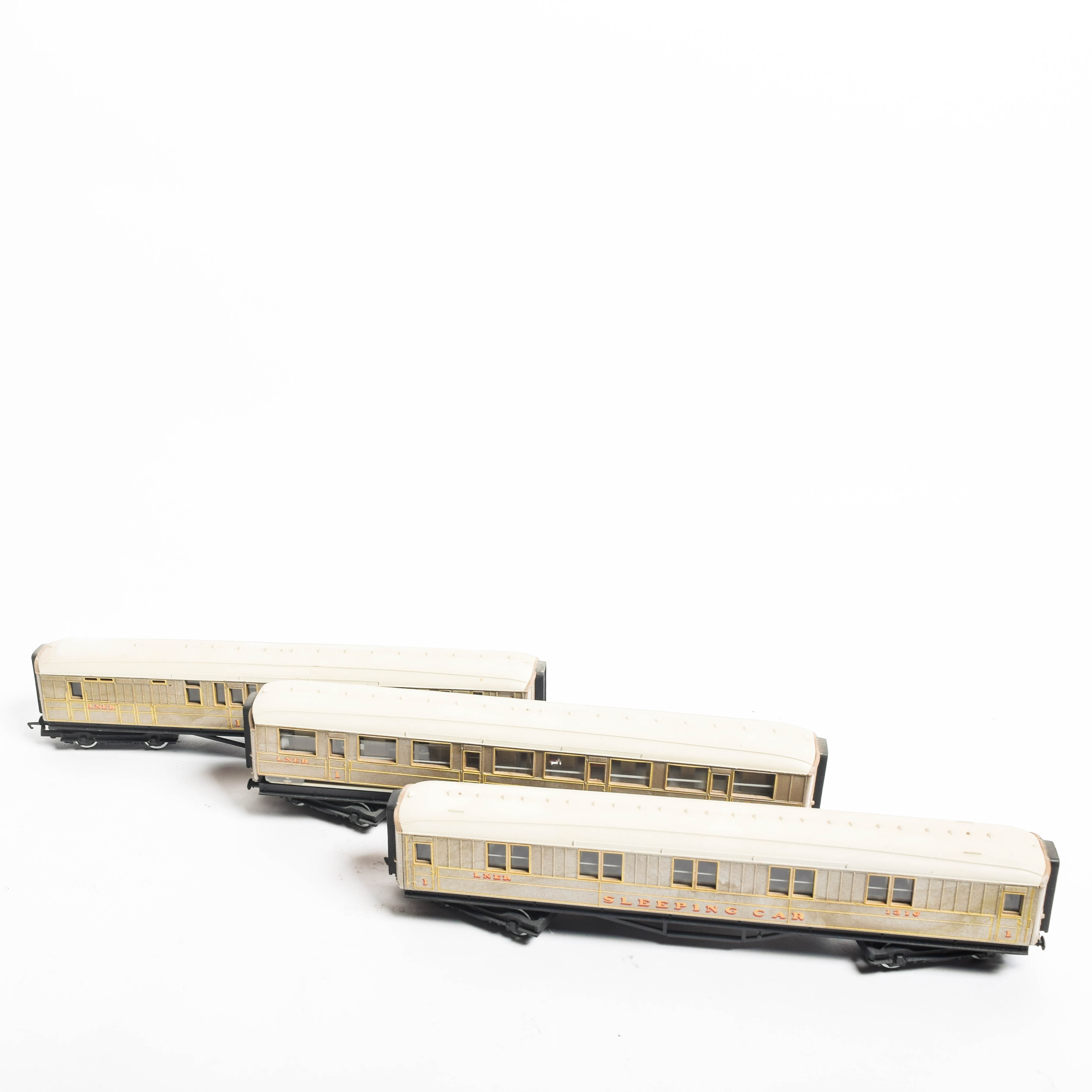 LNER by Hornby OO Scale Passenger Car Set