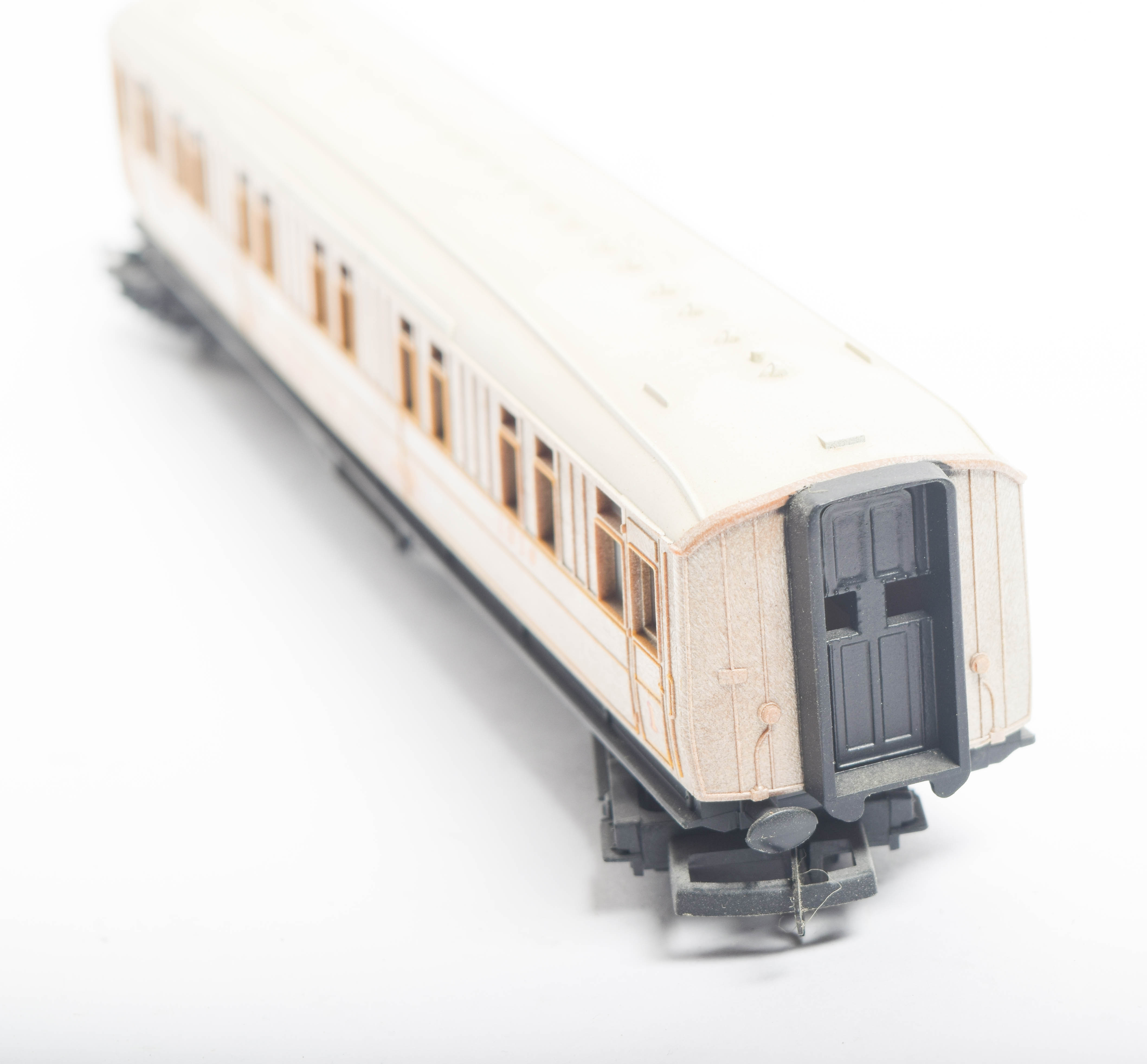 LNER by Hornby OO Scale Passenger Car Set