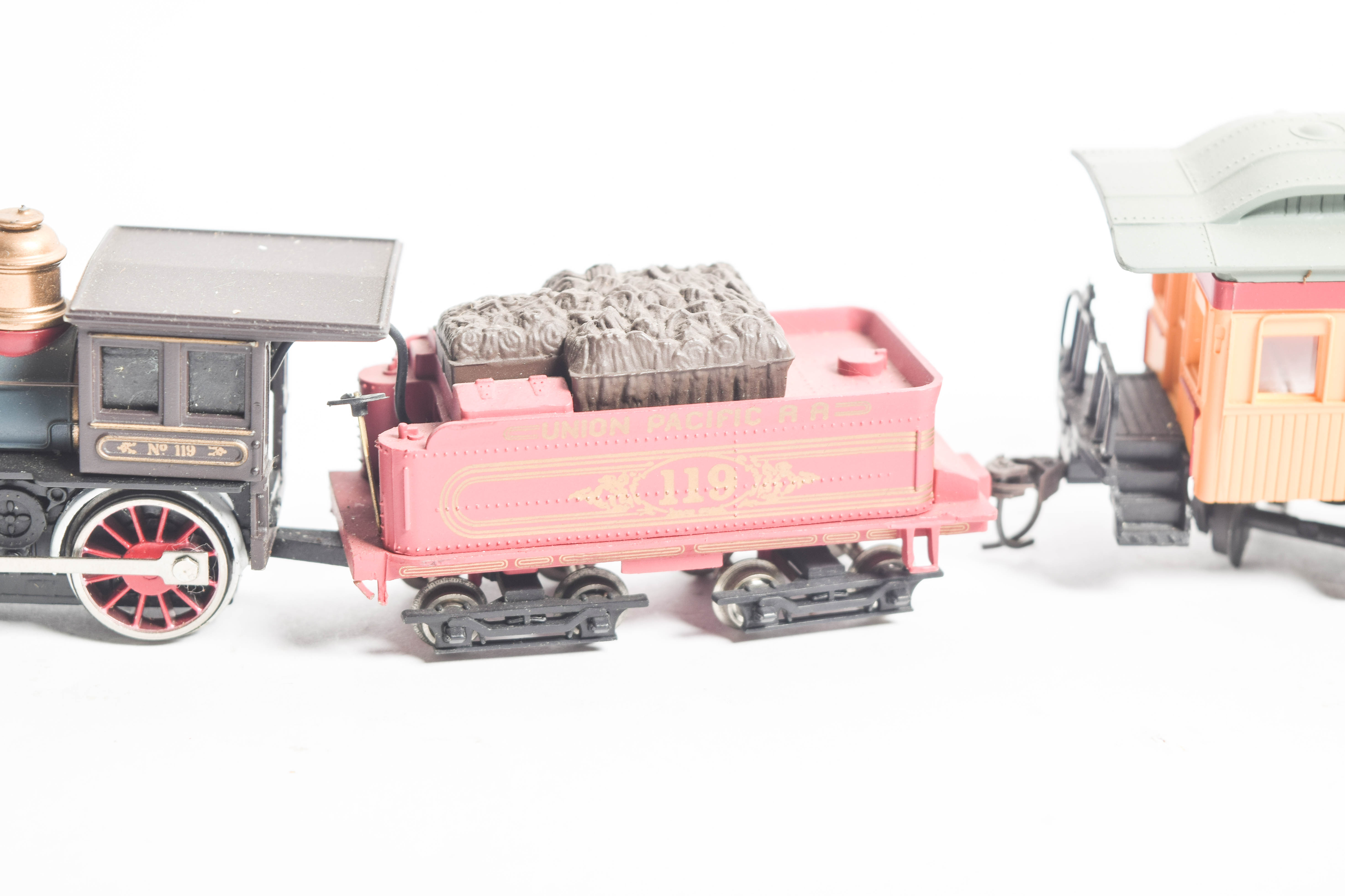 No 119 Union Pacific R.R. HO Scale Train Set