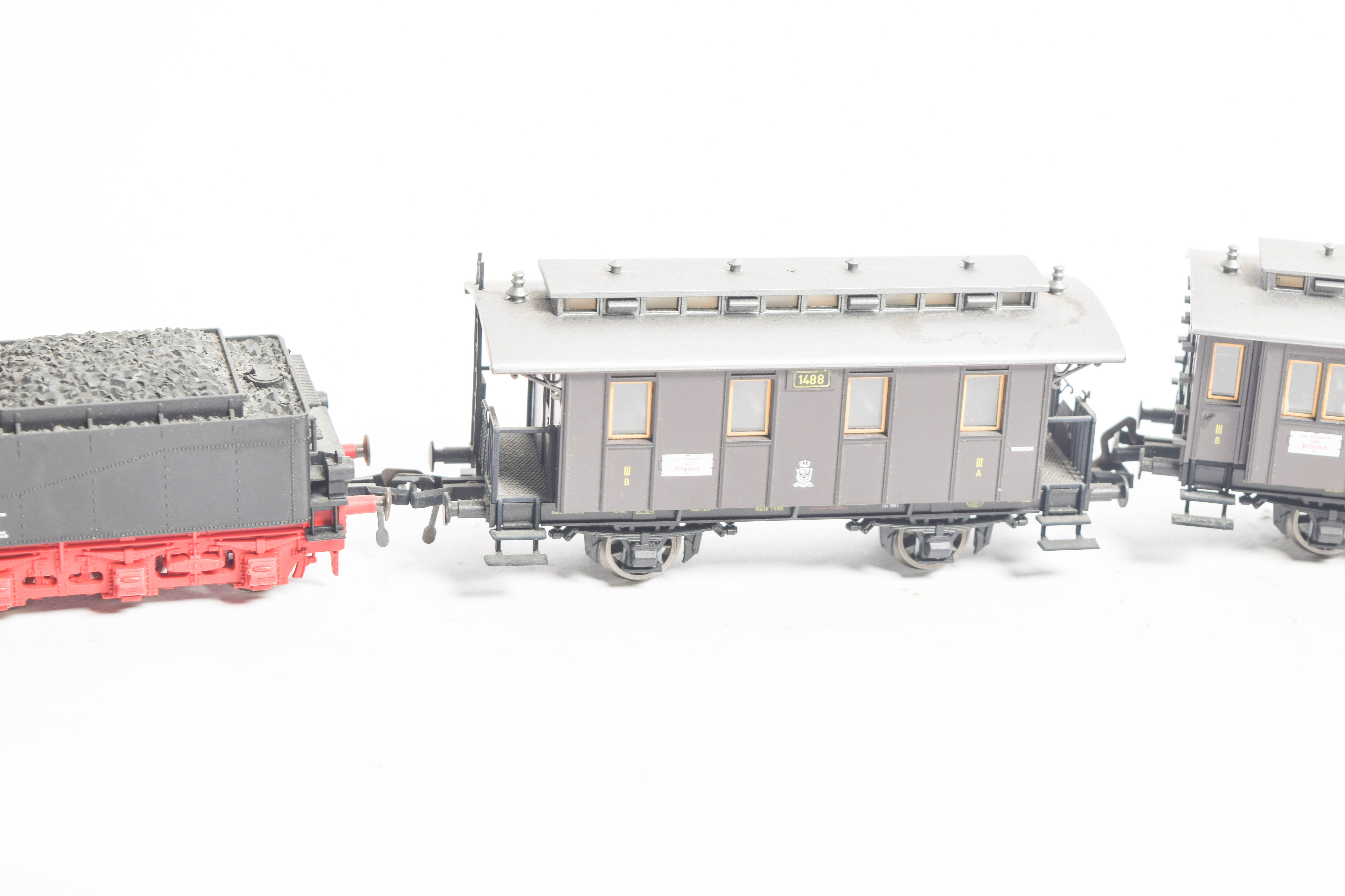 Vintage Fleischman OO/HO Scale Engine and Passenger Cars