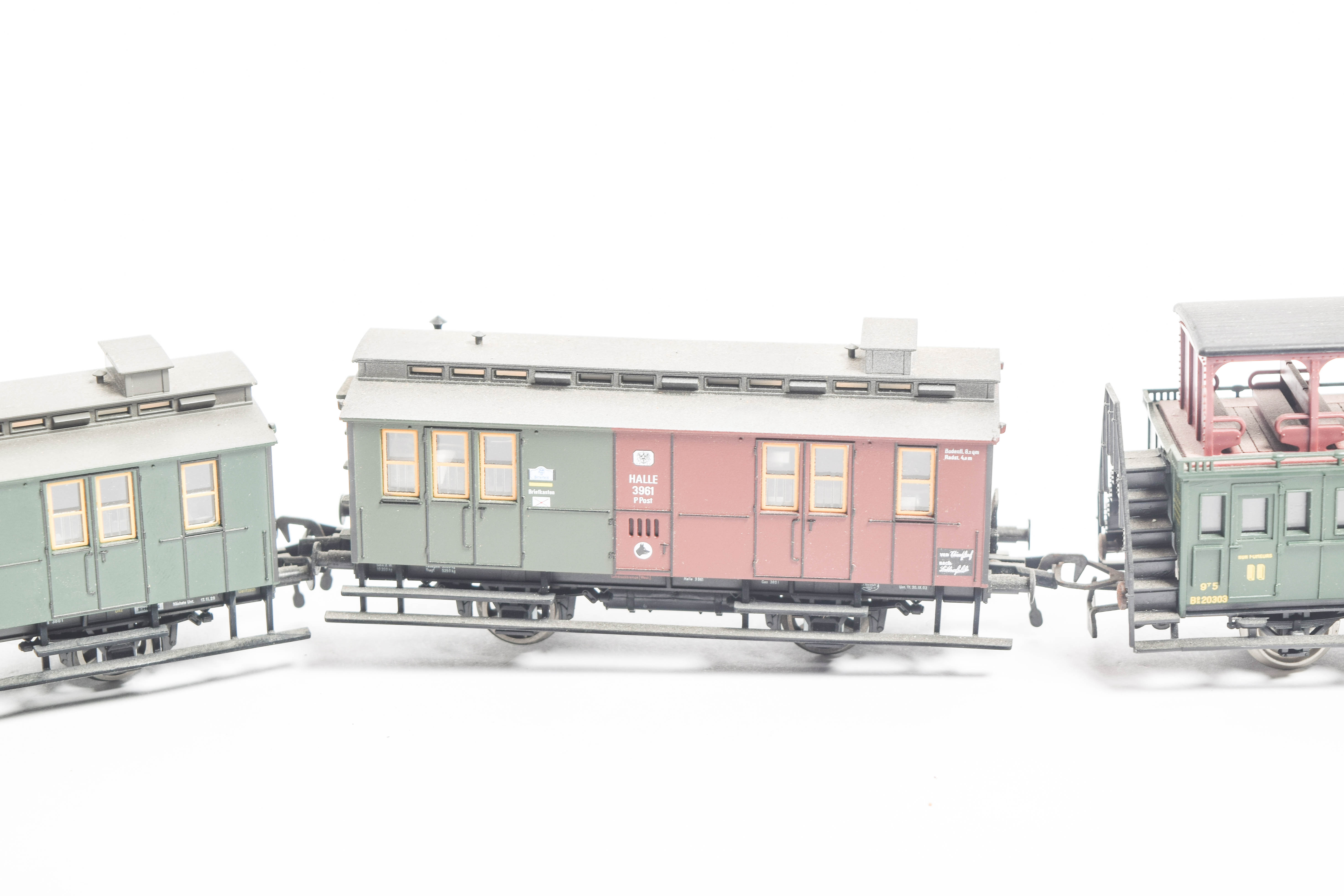 Vintage Fleischman OO/HO Scale Engine and Passenger Cars