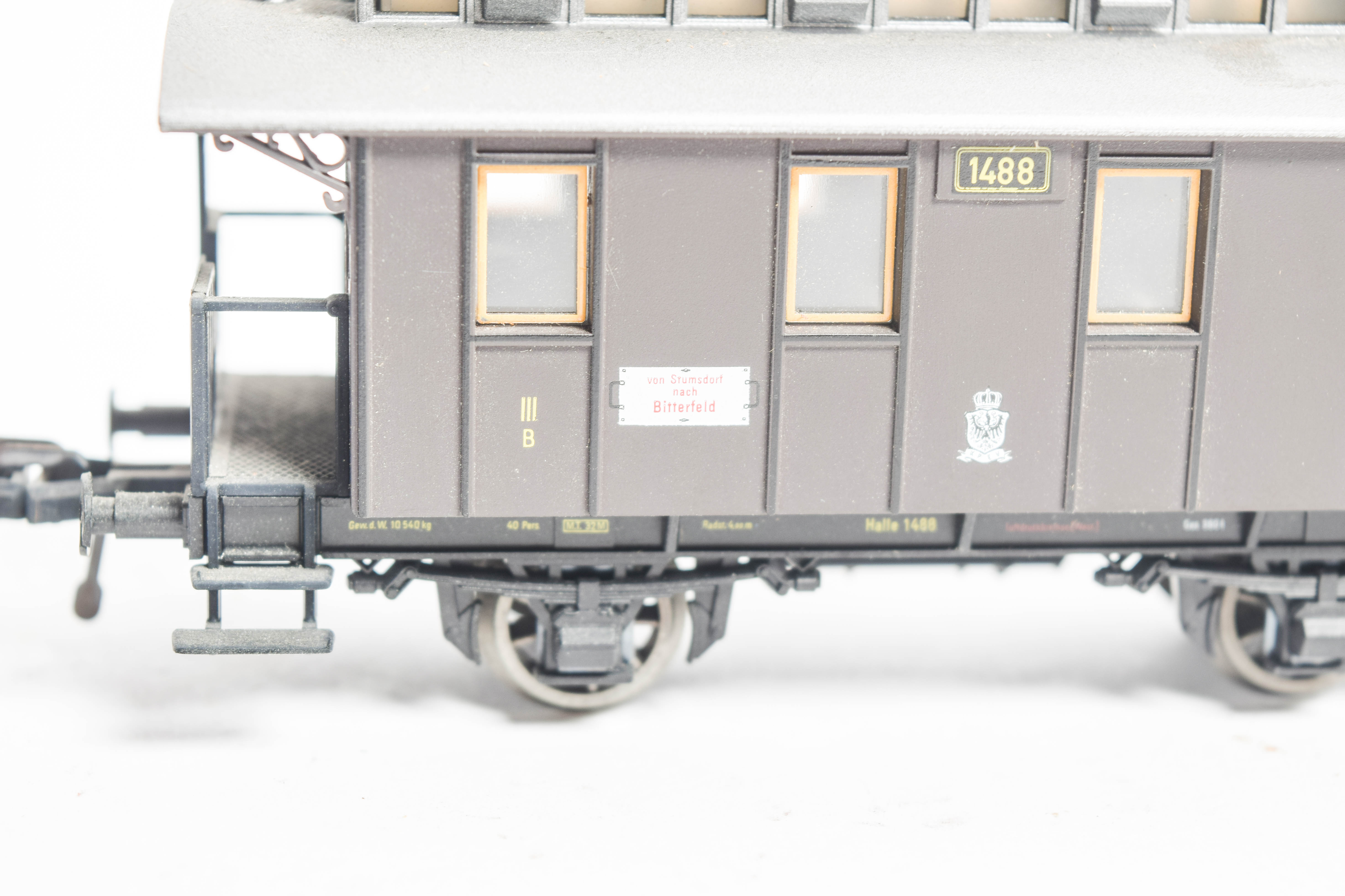 Vintage Fleischman OO/HO Scale Engine and Passenger Cars
