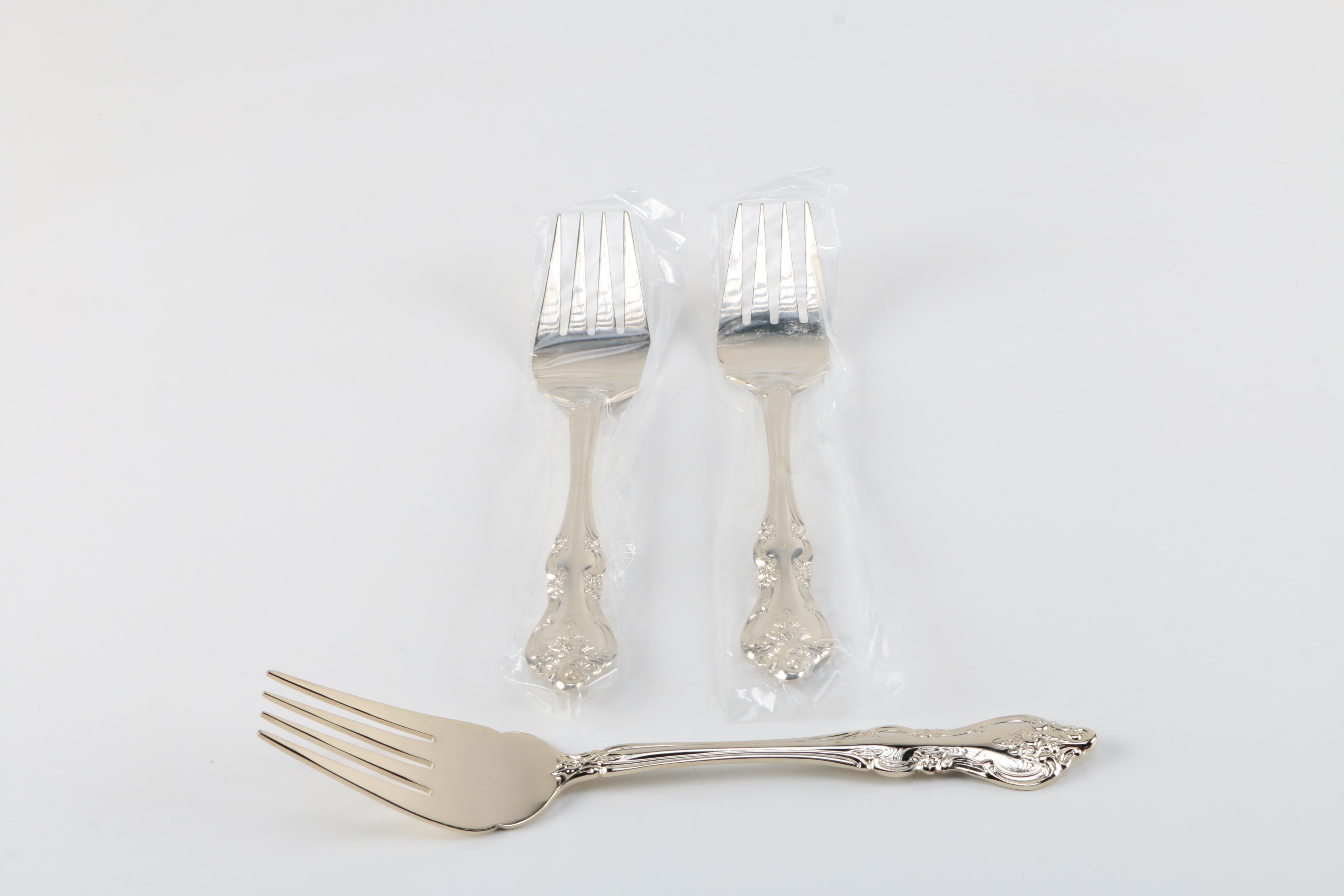 Wallace Silversmiths Stainless Steel Flatware Set